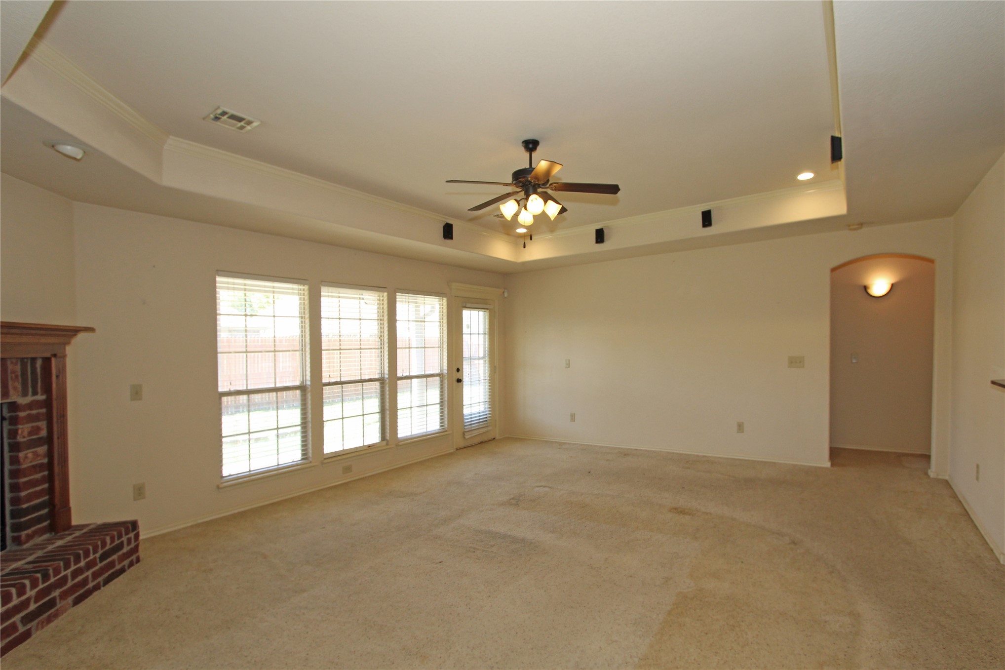 12534 S Cedar Place Property Photo 6