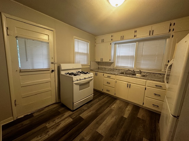 629 18th Property Photo 3
