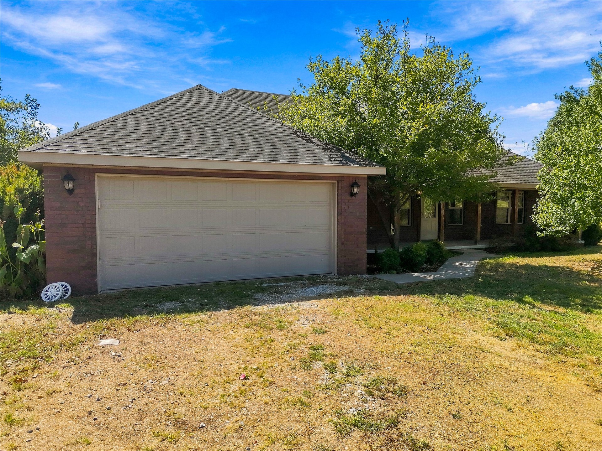 472732 E 650 Road Property Photo 2