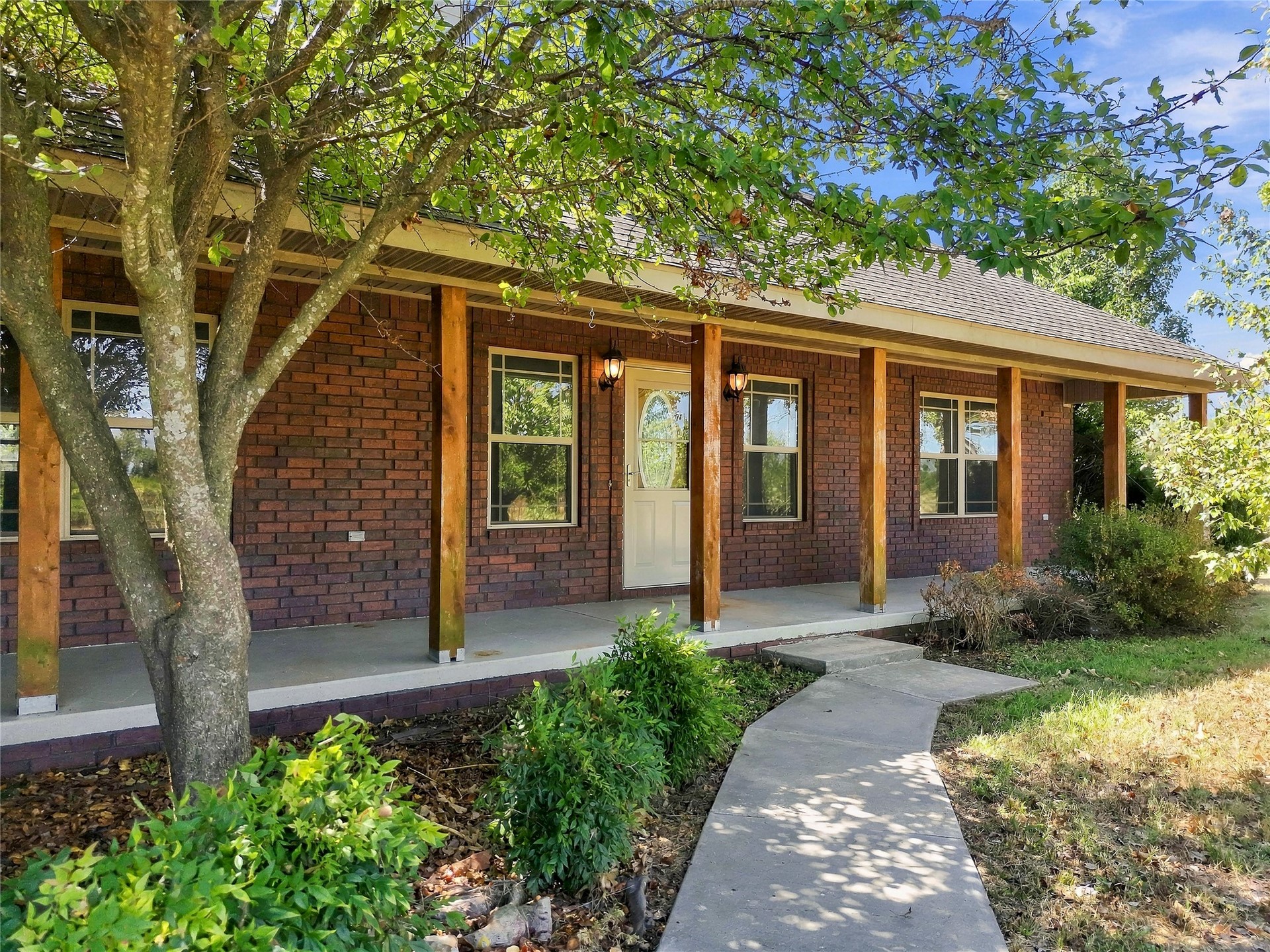 472732 E 650 Road Property Photo 3