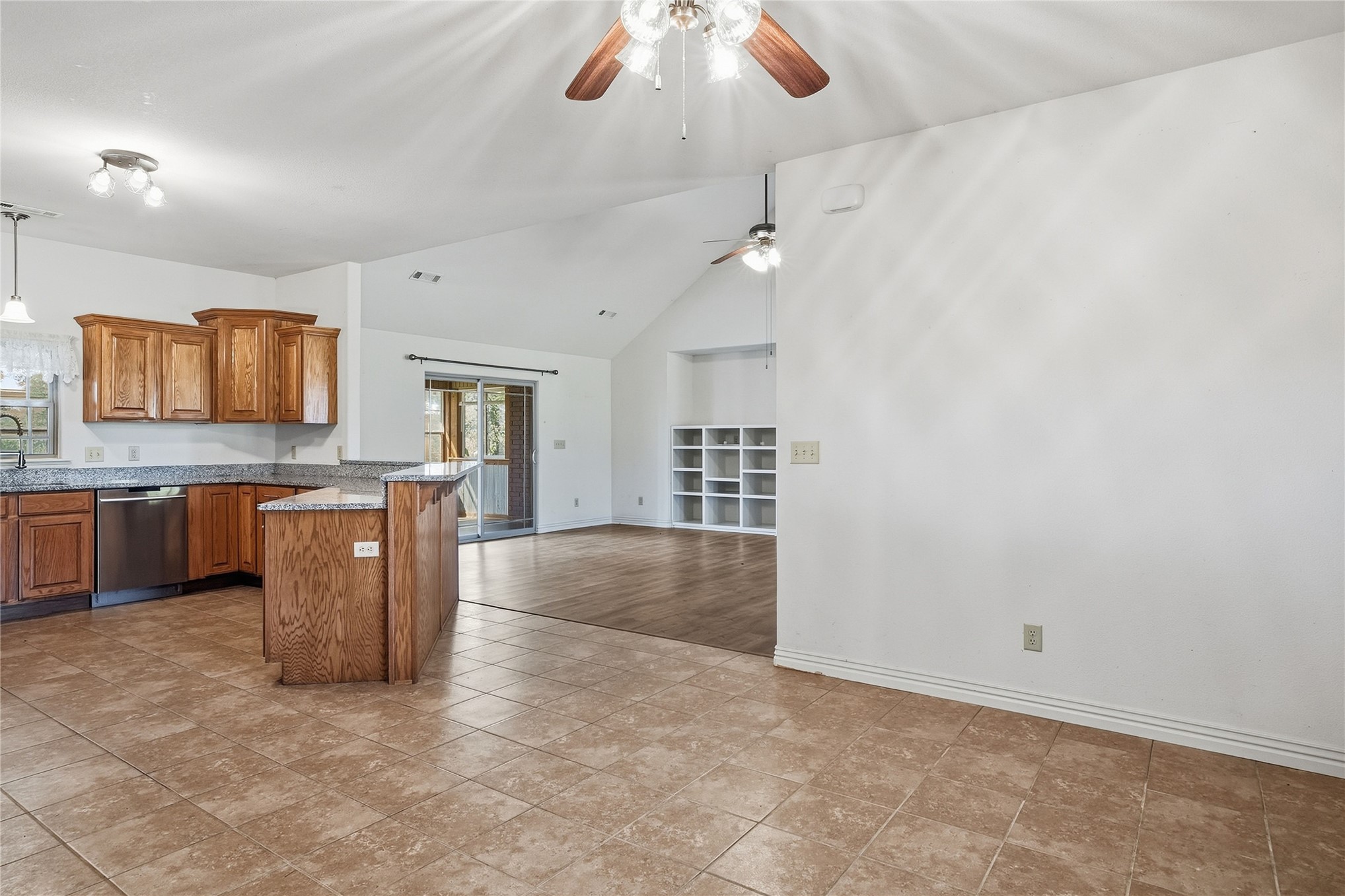 472732 E 650 Road Property Photo 21