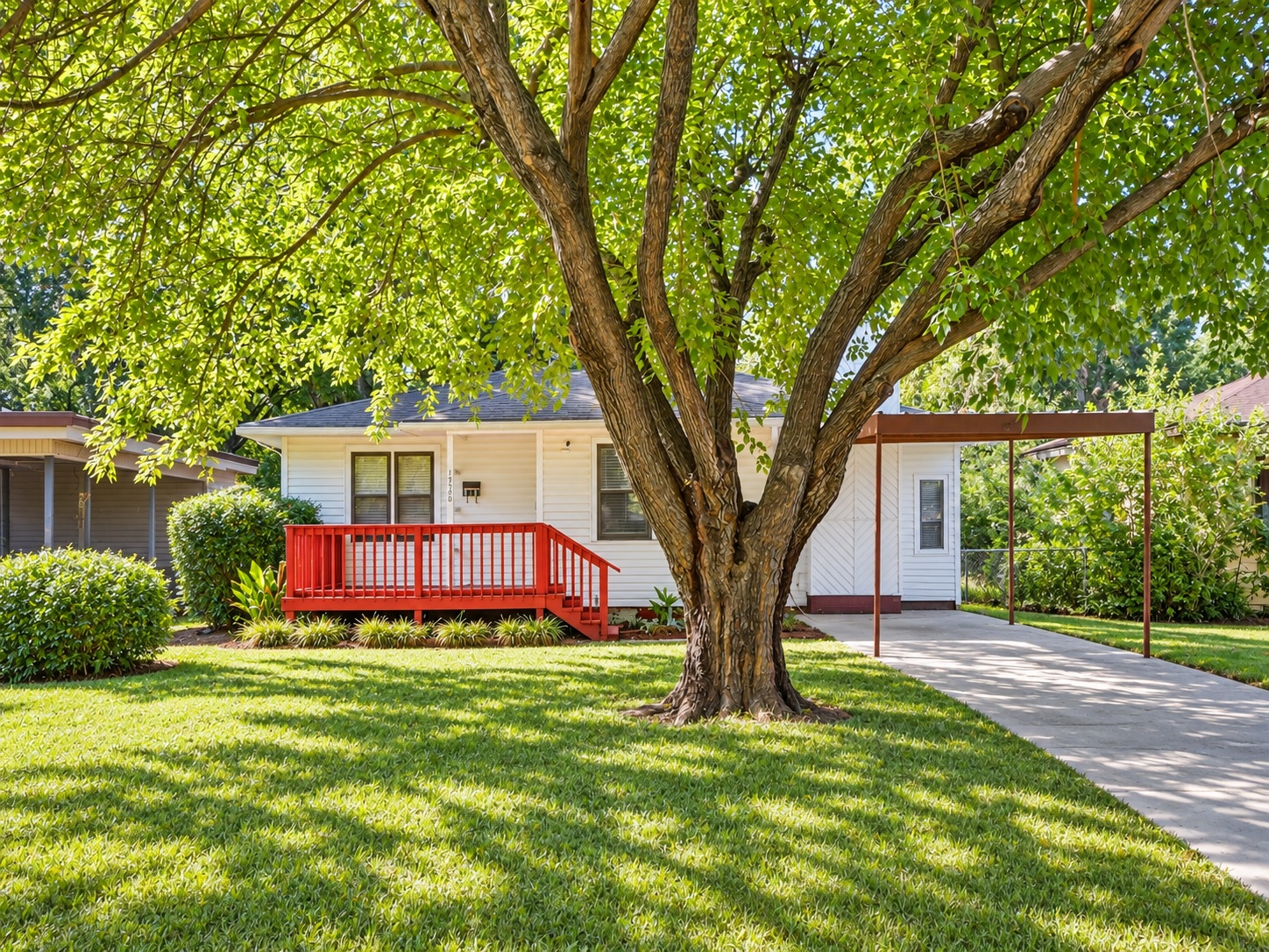 1720 Easley Property Photo 1