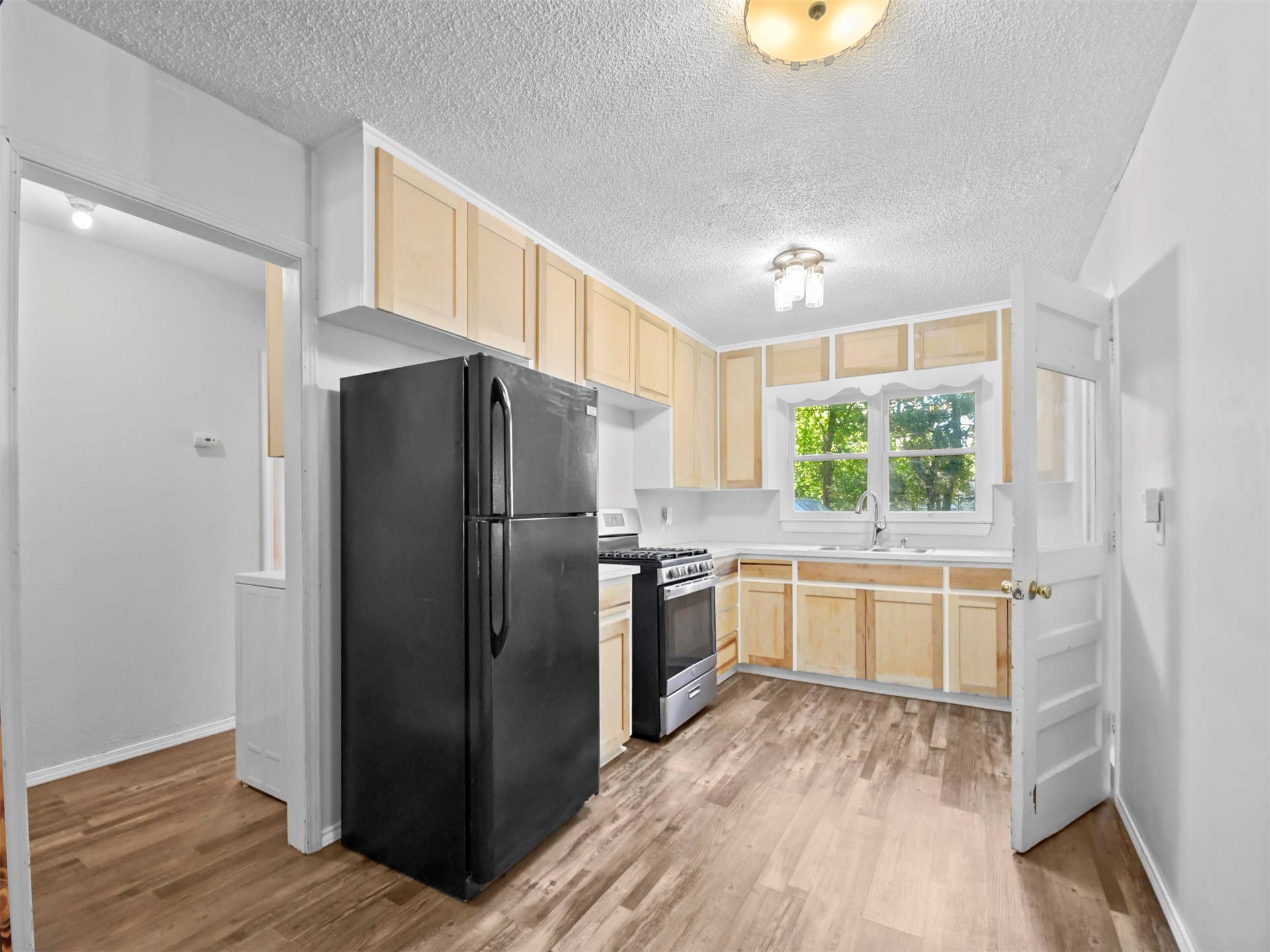 1720 Easley Property Photo 8