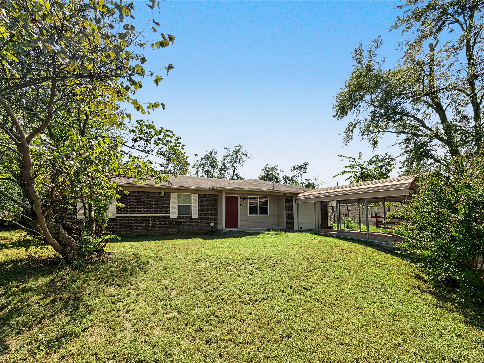 21814 S Ginger Drive Property Photo 2