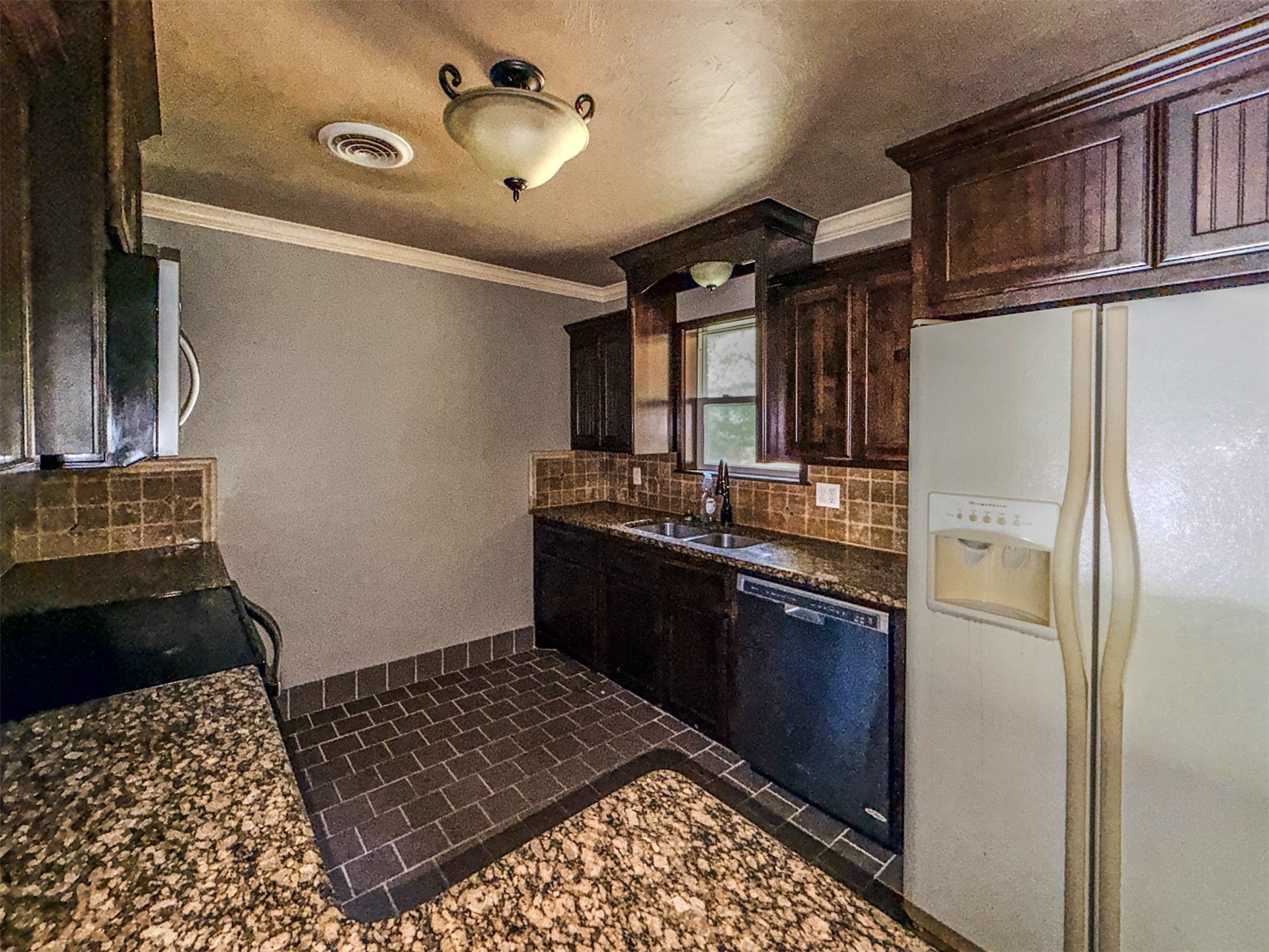 21814 S Ginger Drive Property Photo 15