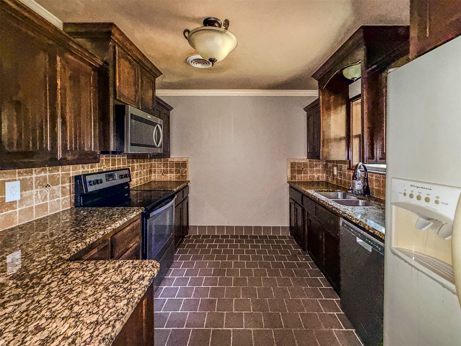 21814 S Ginger Drive Property Photo 16