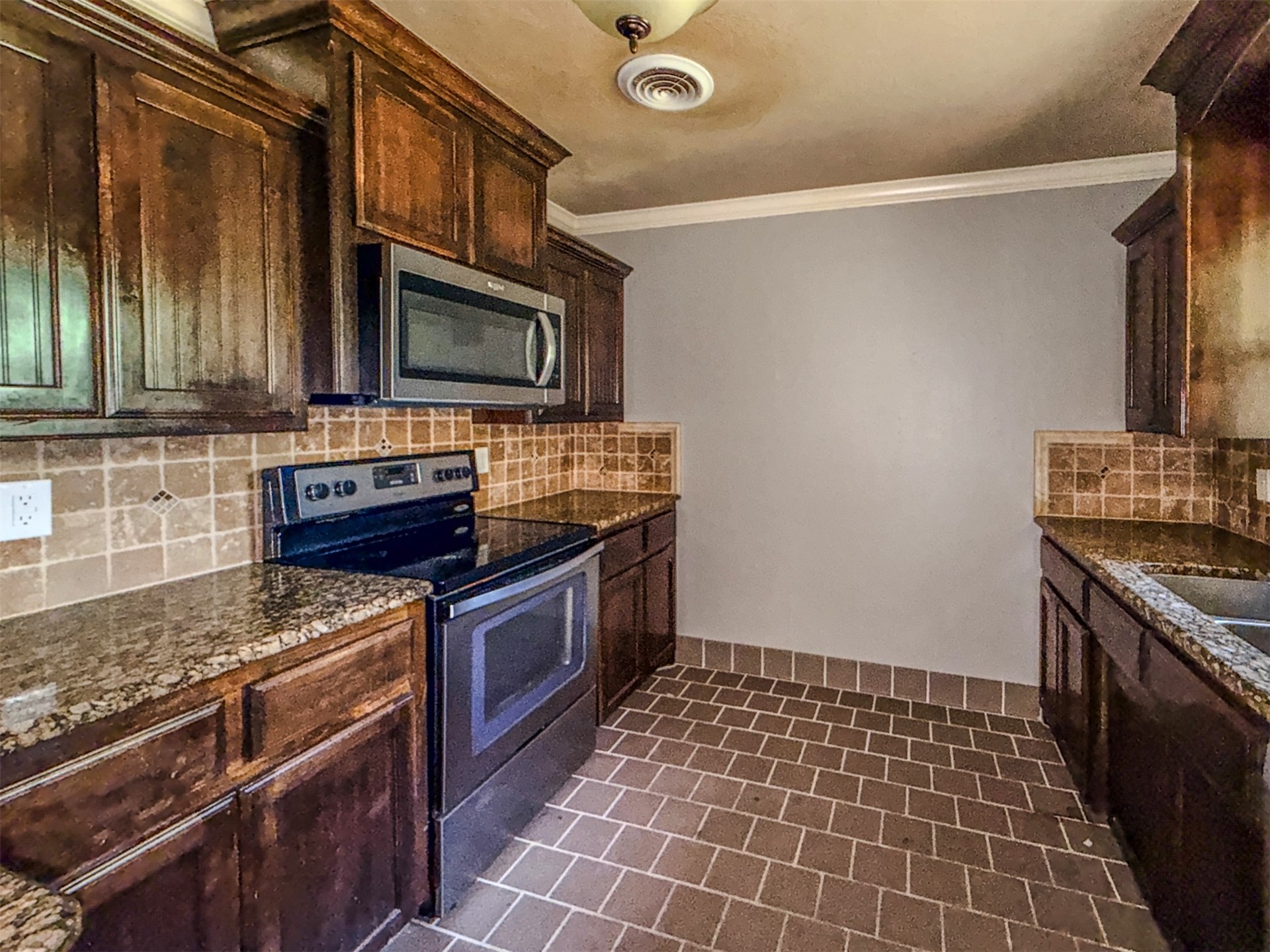 21814 S Ginger Drive Property Photo 17