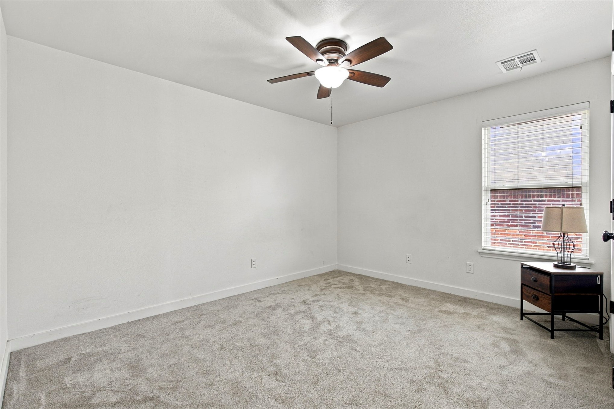 1816 E Laredo Street Property Photo 19