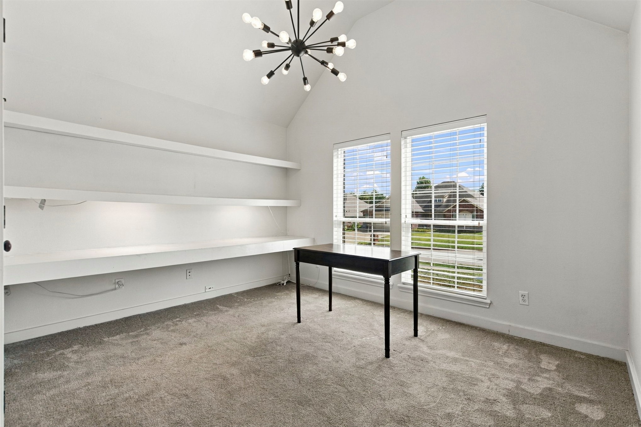 1816 E Laredo Street Property Photo 21