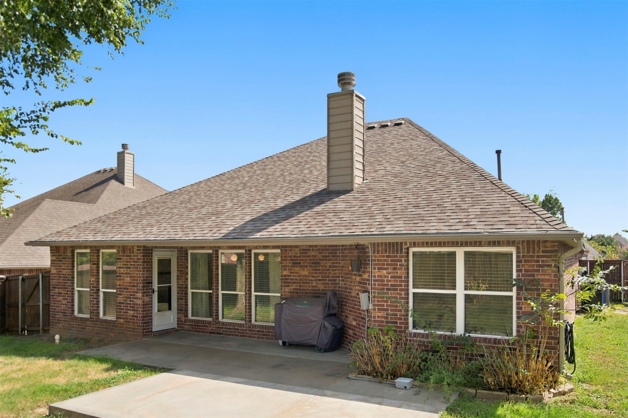 1816 E Laredo Street Property Photo 25