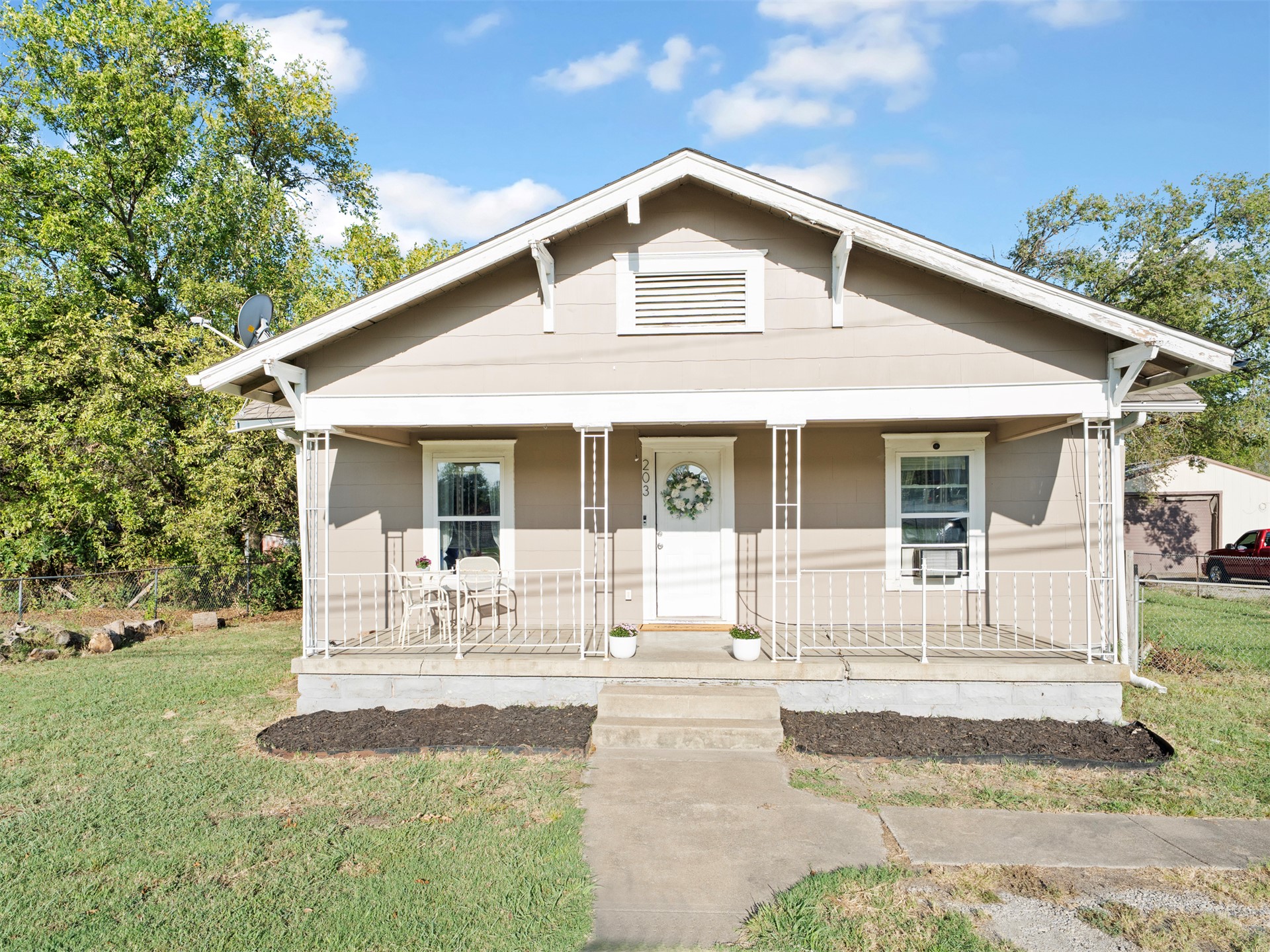203 N Shawnee Street Property Photo 1