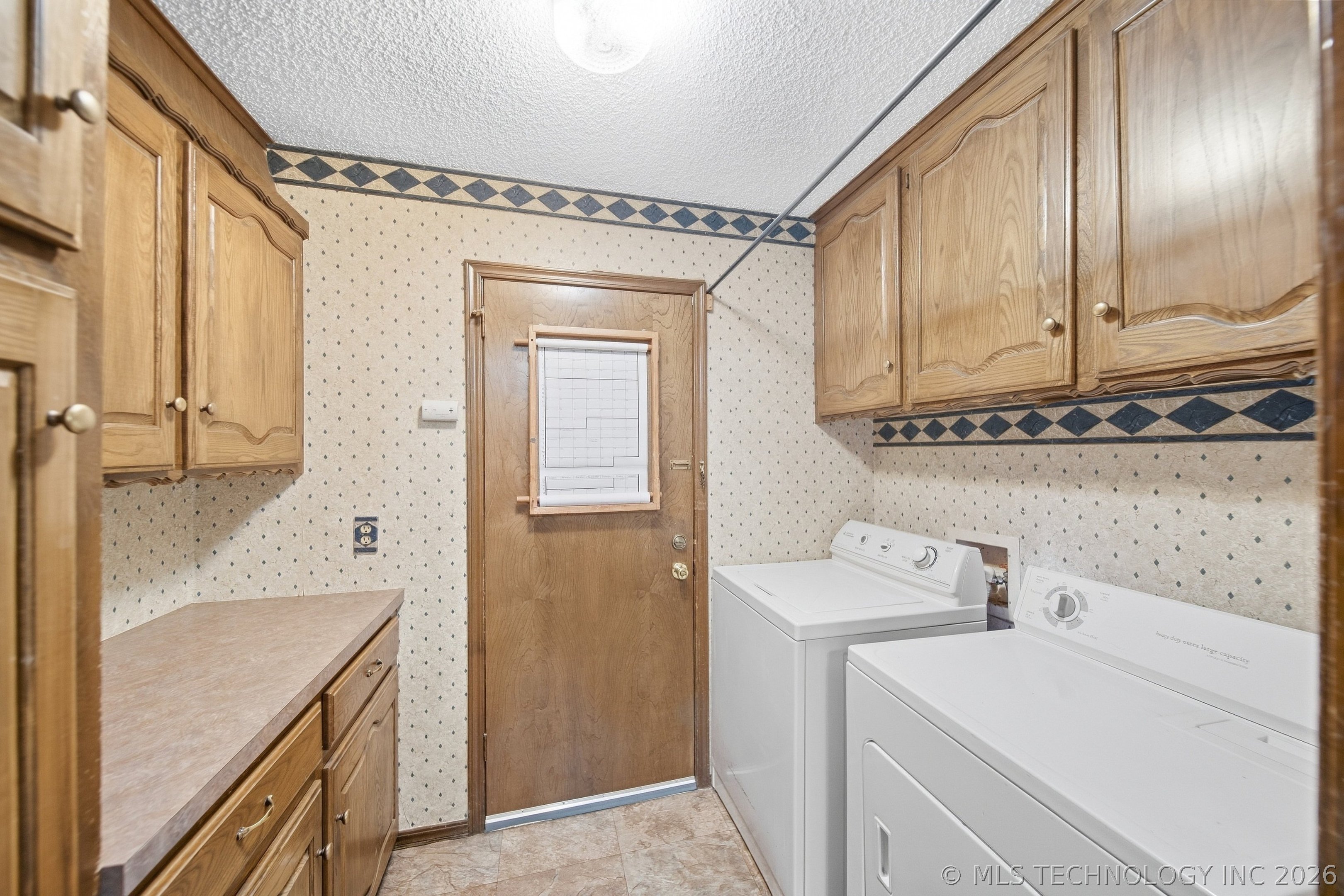 1011 E Teresa Avenue Property Photo 13