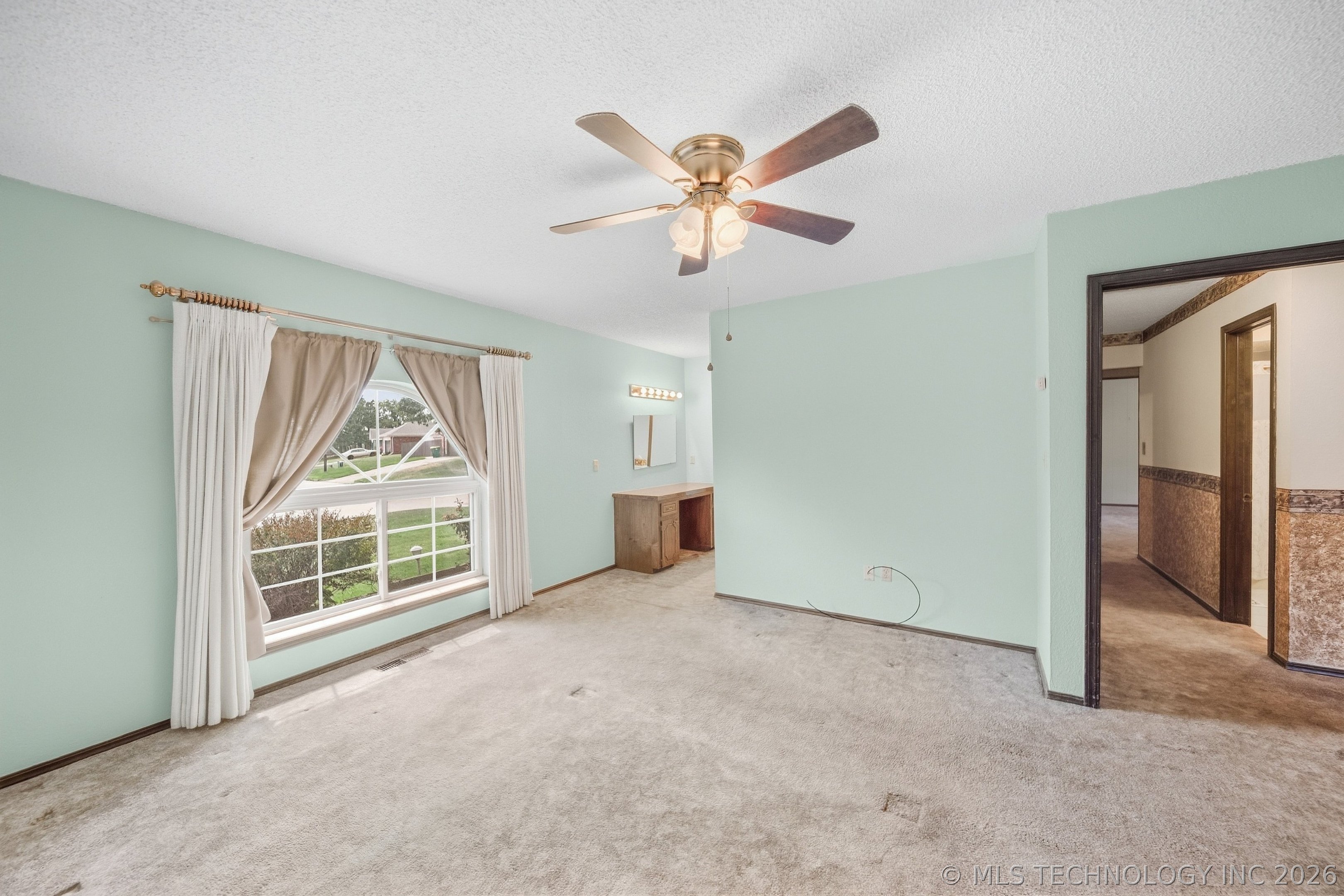 1011 E Teresa Avenue Property Photo 15