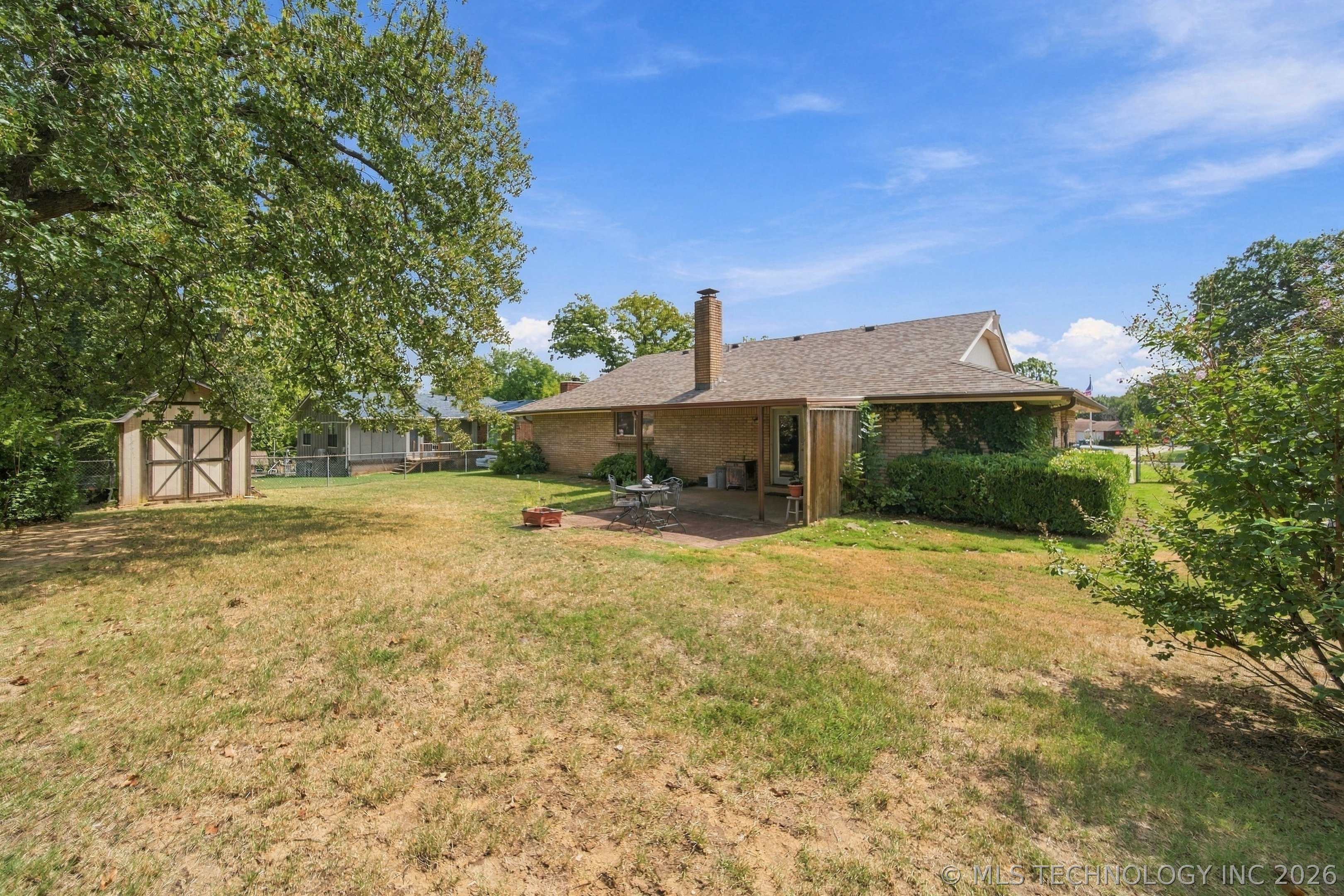 1011 E Teresa Avenue Property Photo 28