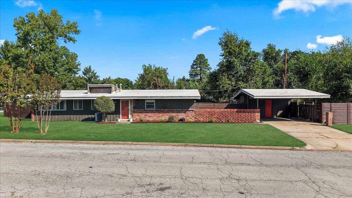 5803 E 25th Place Property Photo 1
