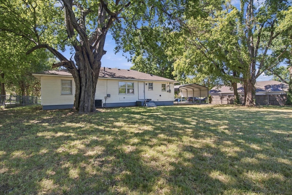 1315 S 74th East Avenue Property Photo 27