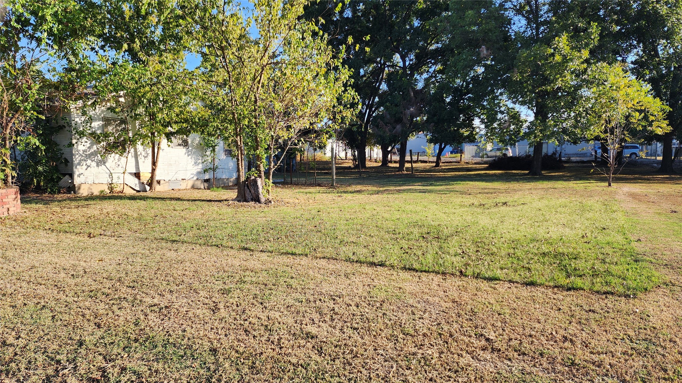 808 Peoria Avenue Property Photo 4
