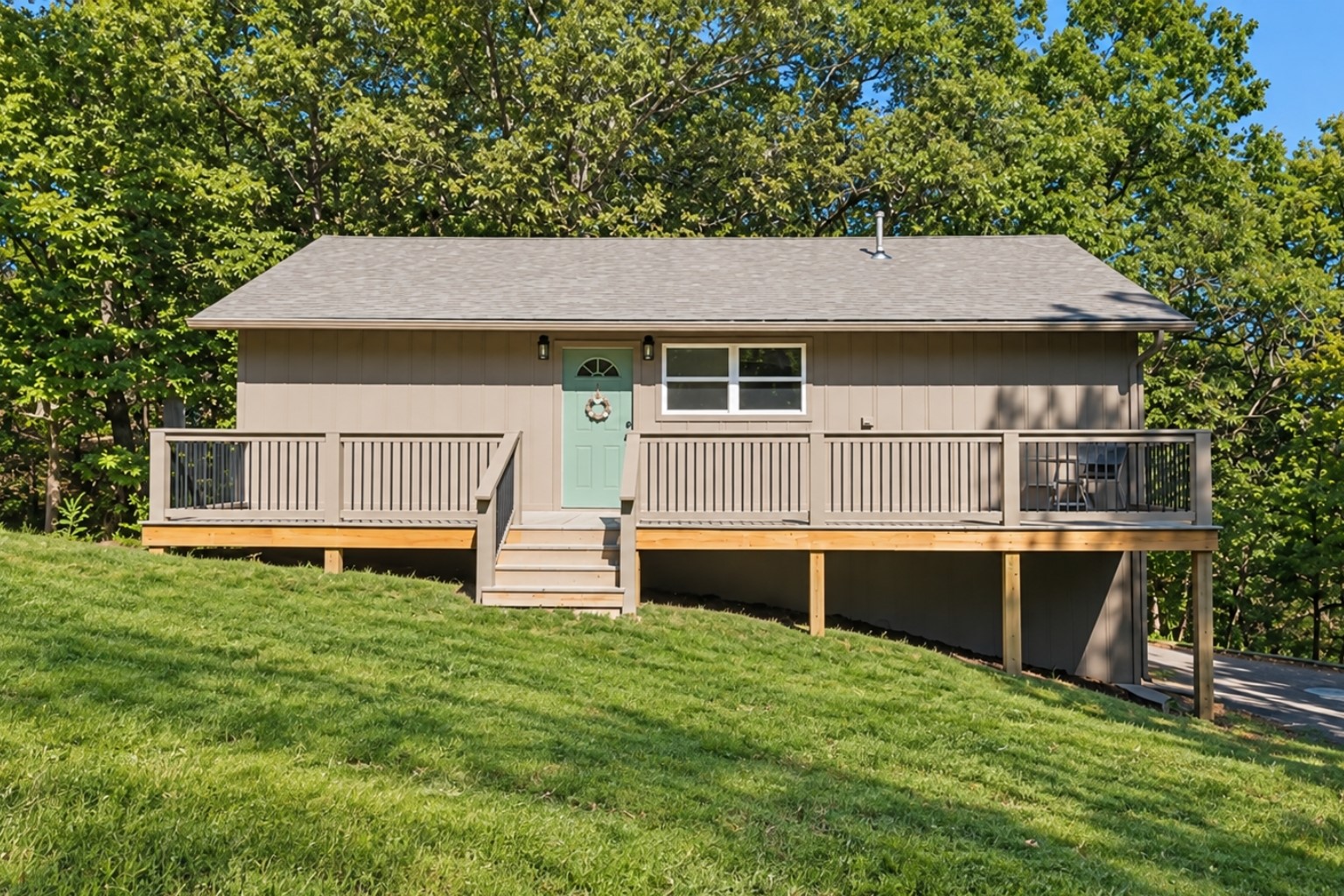 10113 Flint Ridge Drive Property Photo 1