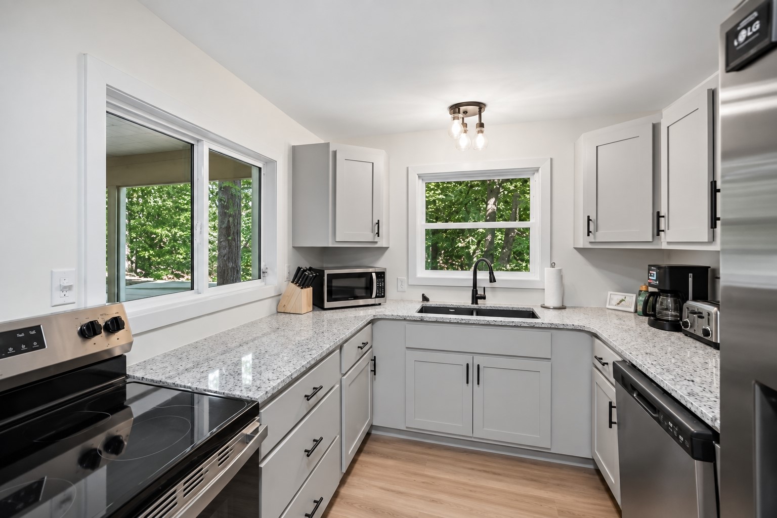 10113 Flint Ridge Drive Property Photo 4