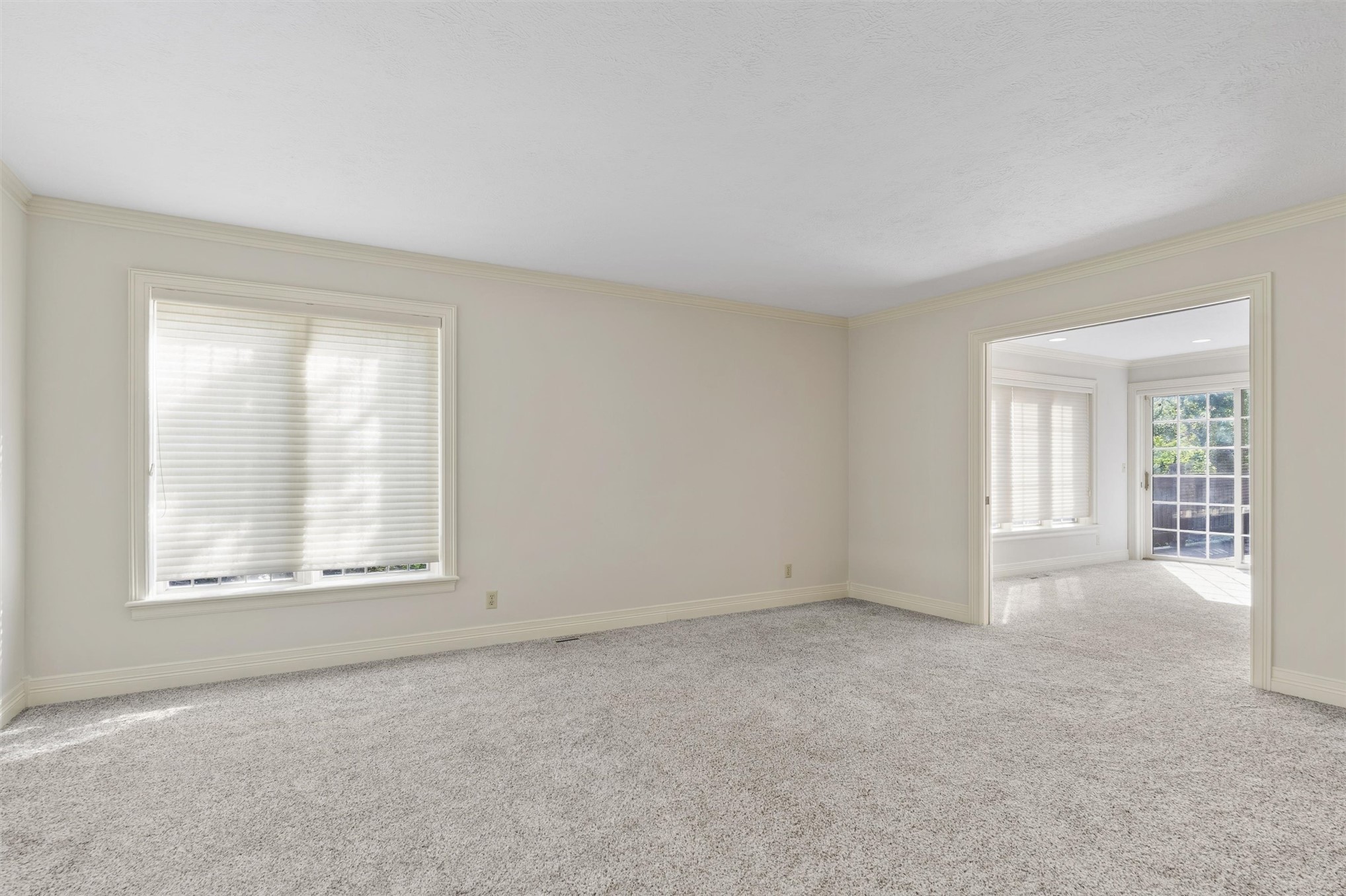 601 Oakridge Drive Property Photo 11