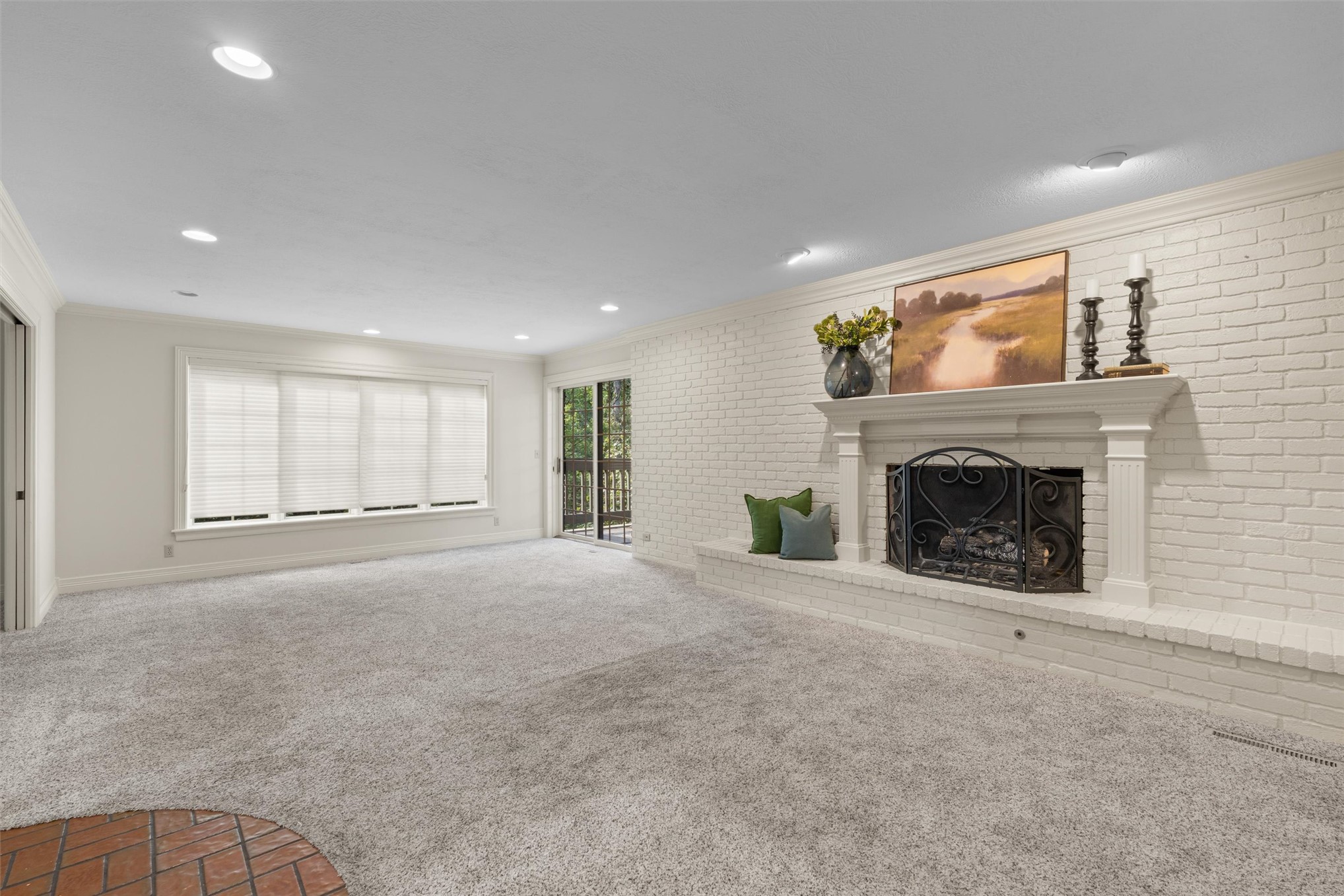 601 Oakridge Drive Property Photo 17