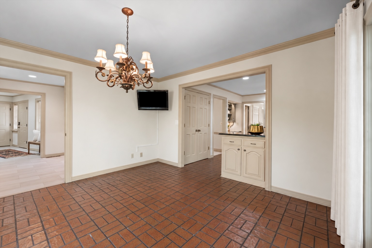 601 Oakridge Drive Property Photo 27