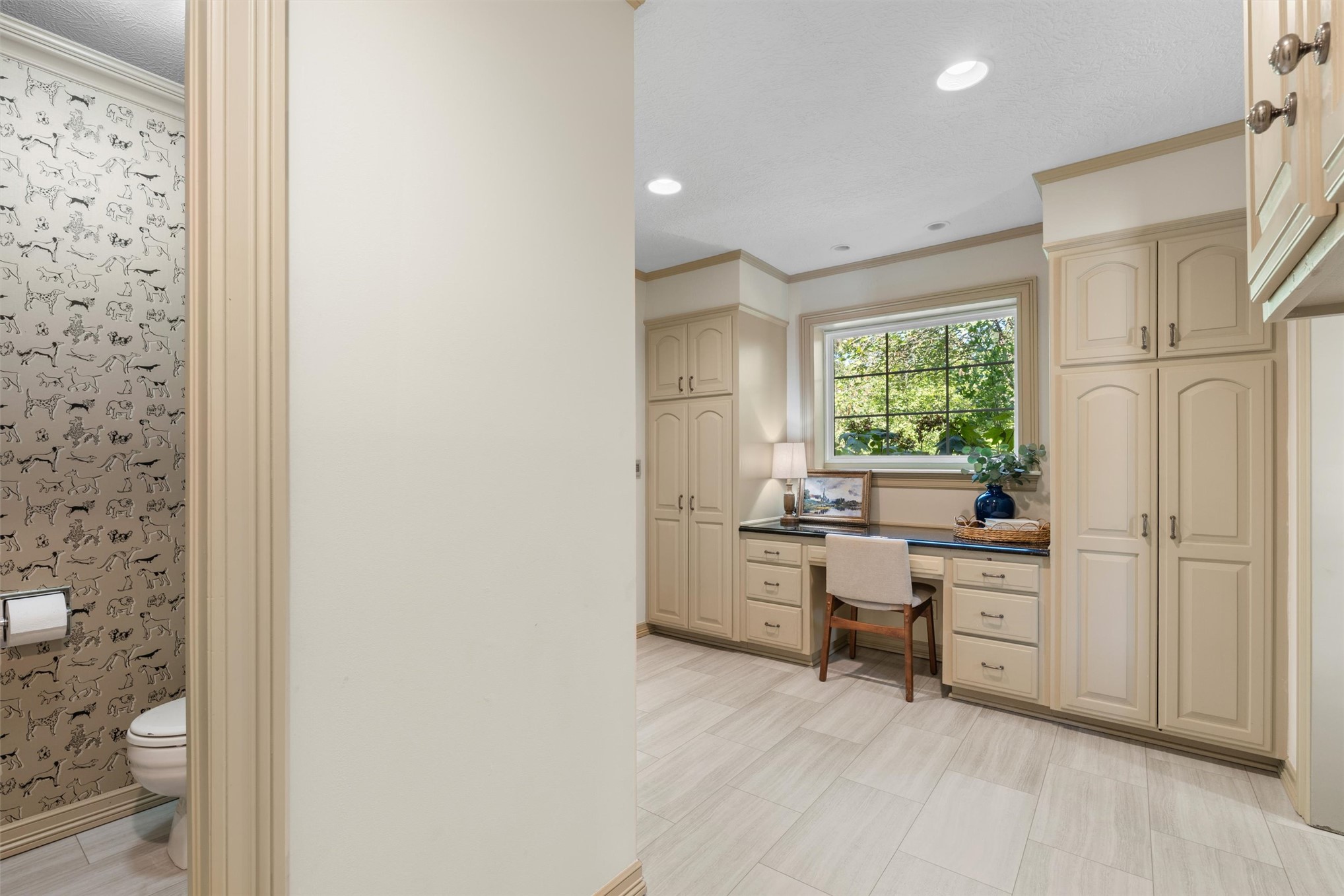 601 Oakridge Drive Property Photo 33