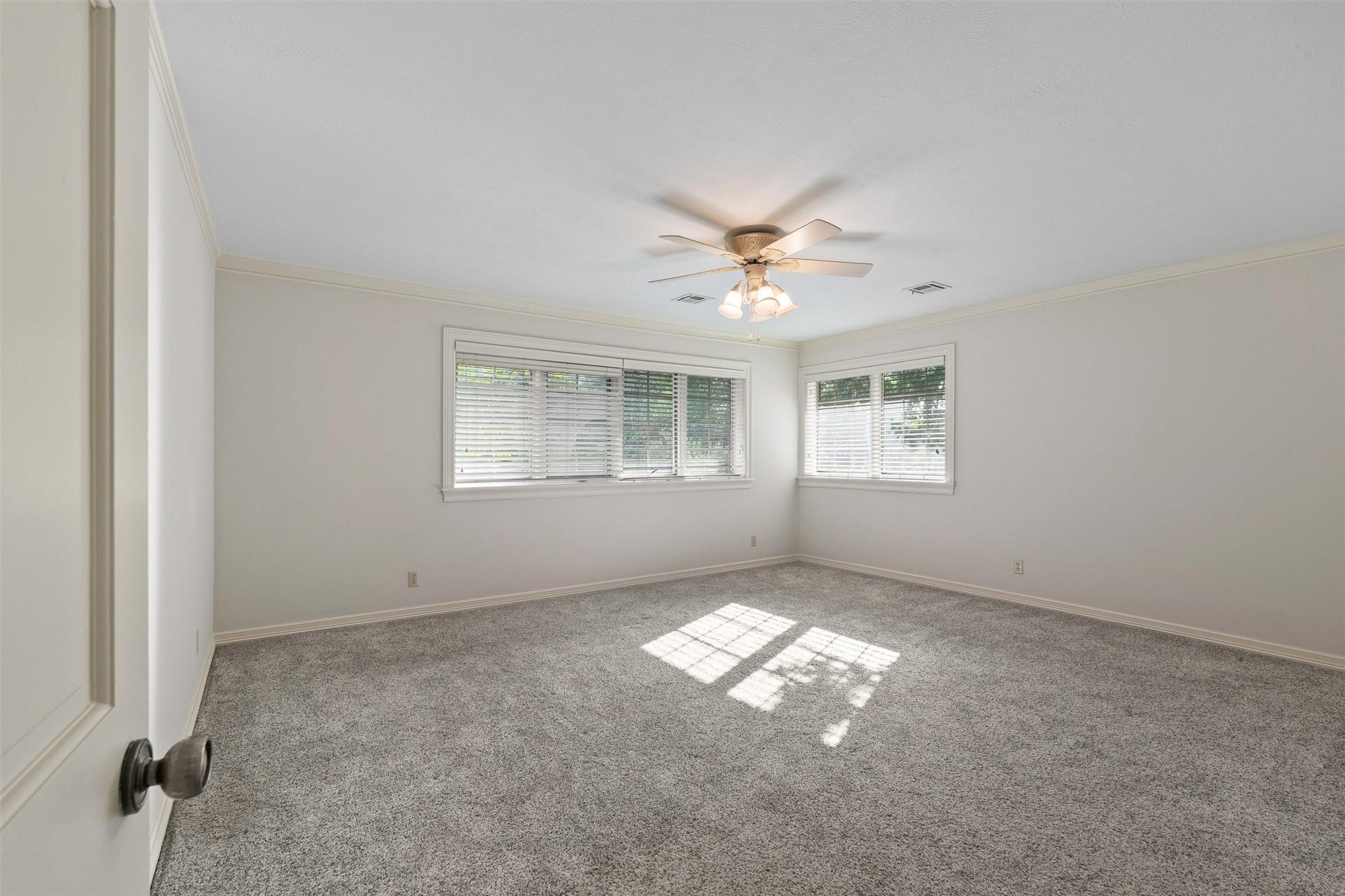 601 Oakridge Drive Property Photo 39