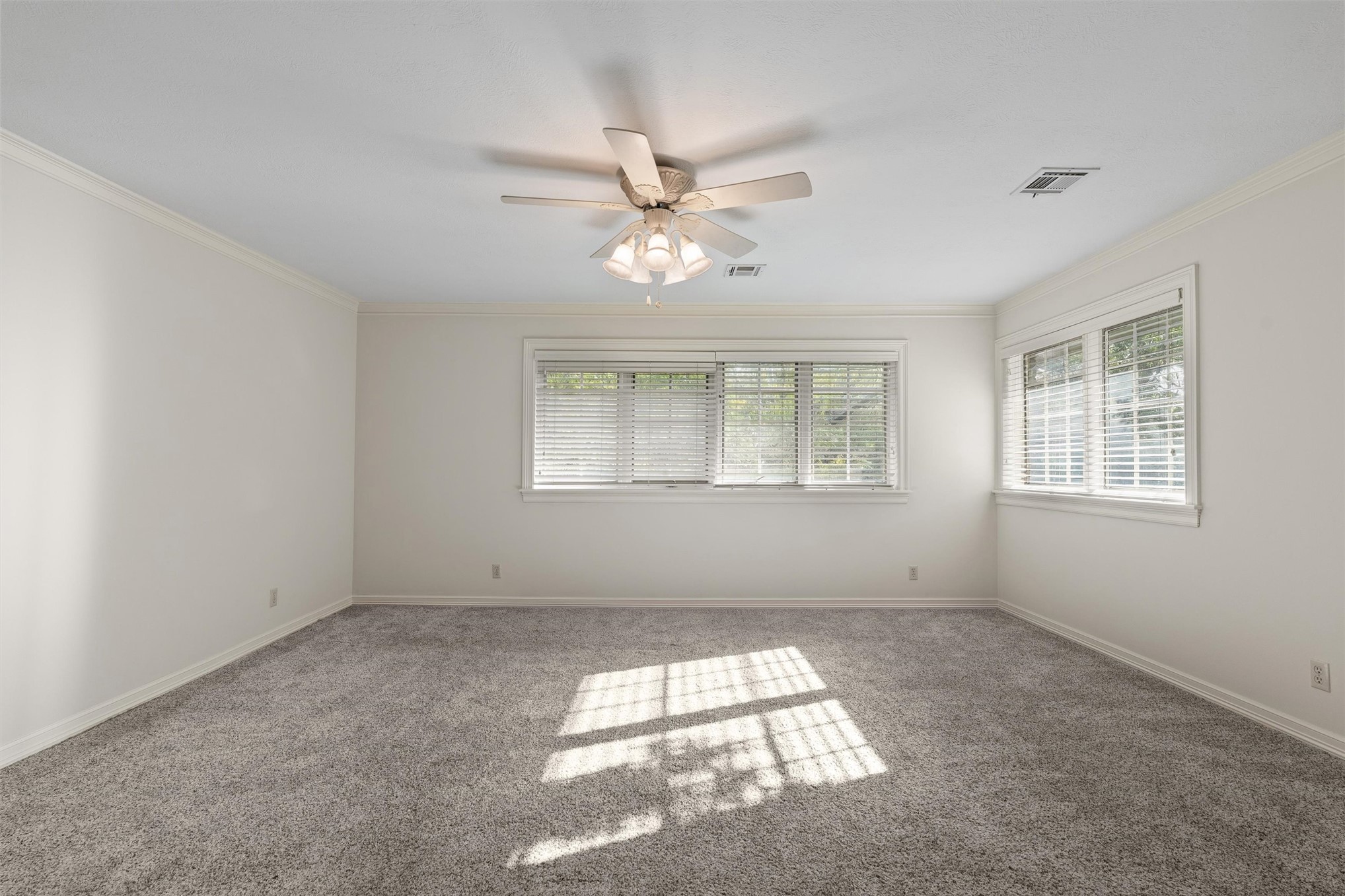 601 Oakridge Drive Property Photo 40