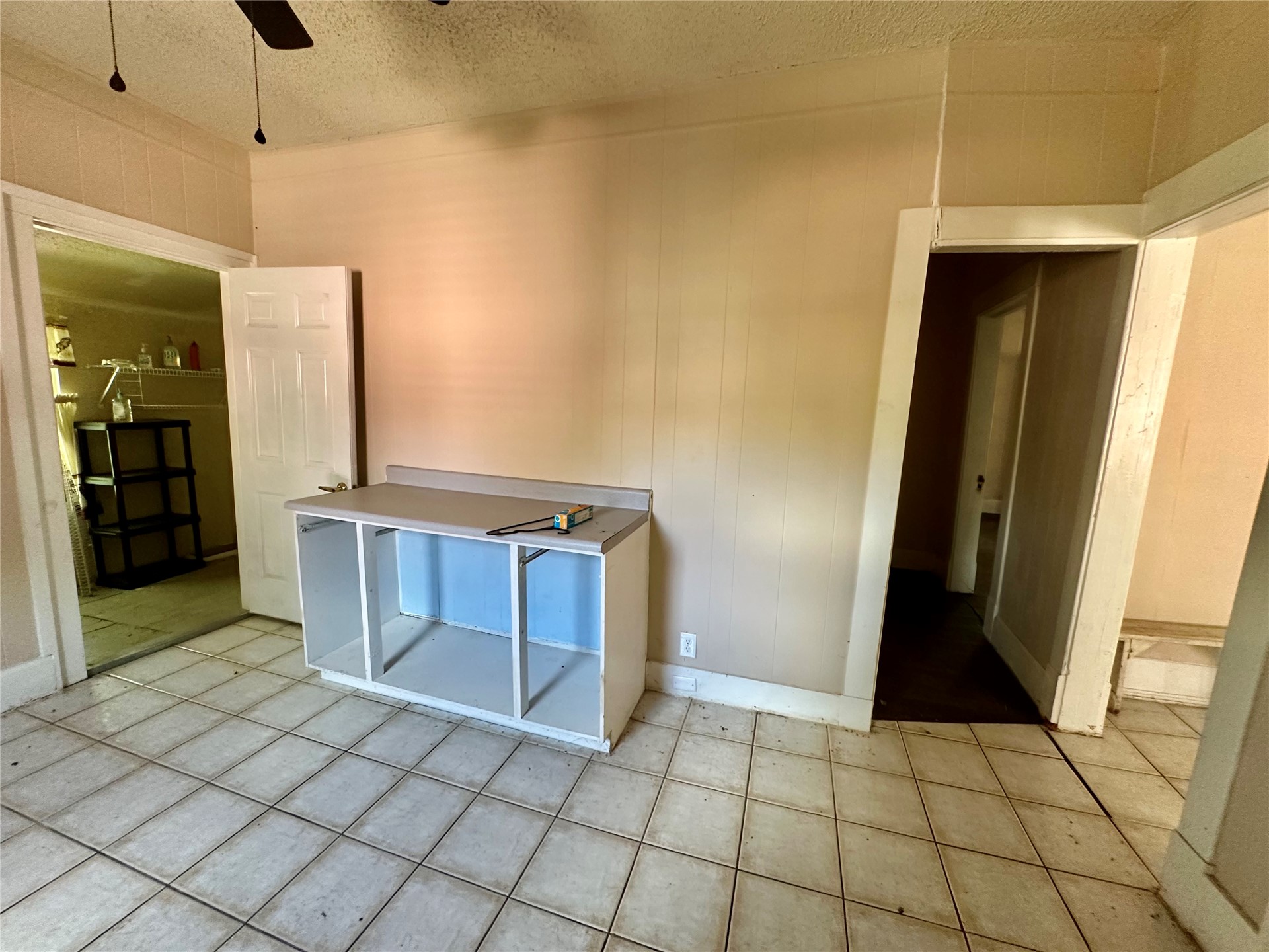 319 W Madison Avenue Property Photo 10