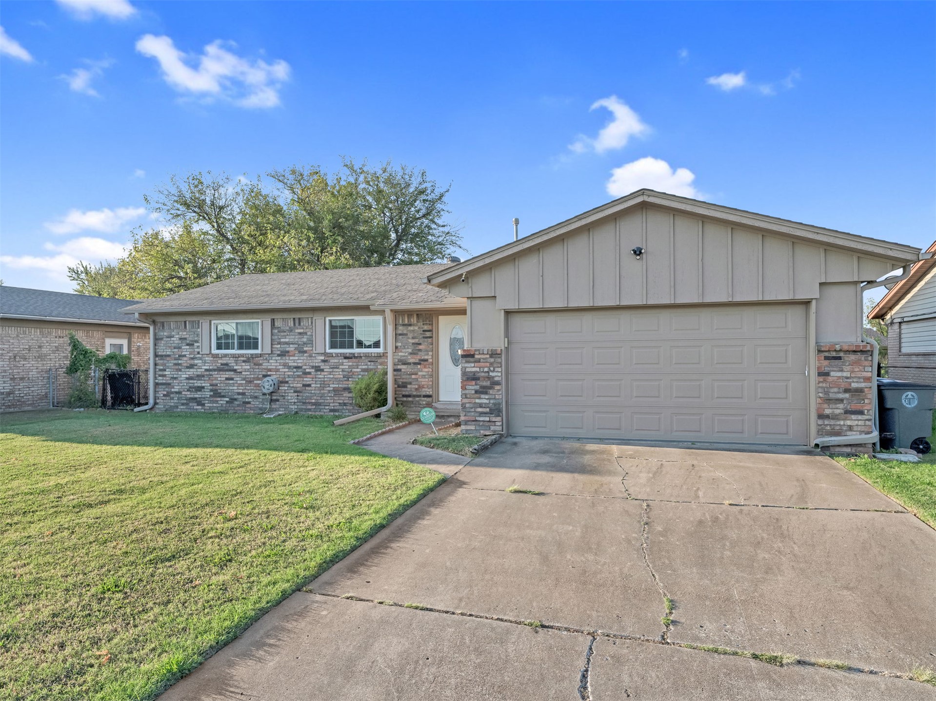 9352 E 56th Street Property Photo 2