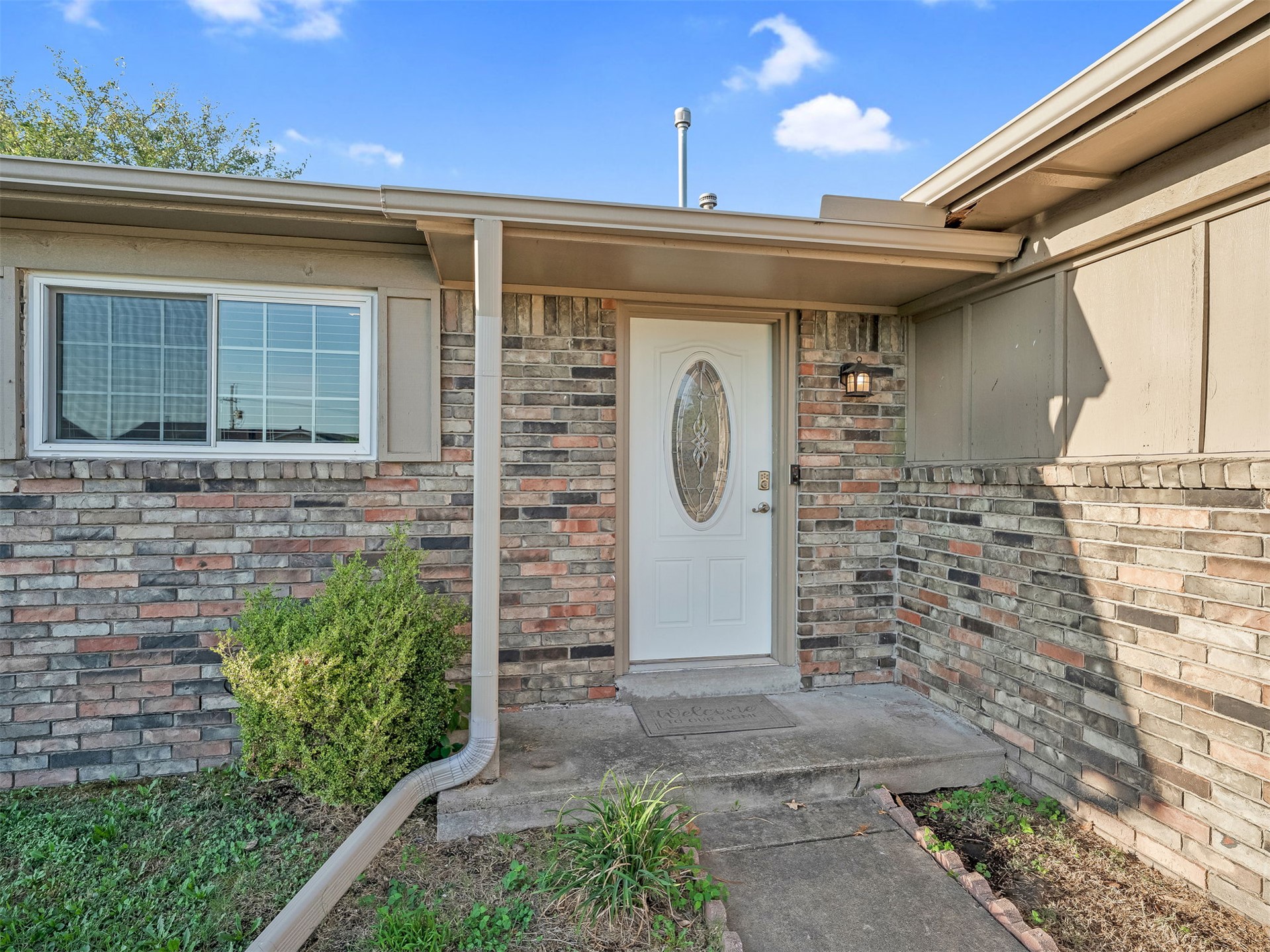 9352 E 56th Street Property Photo 3