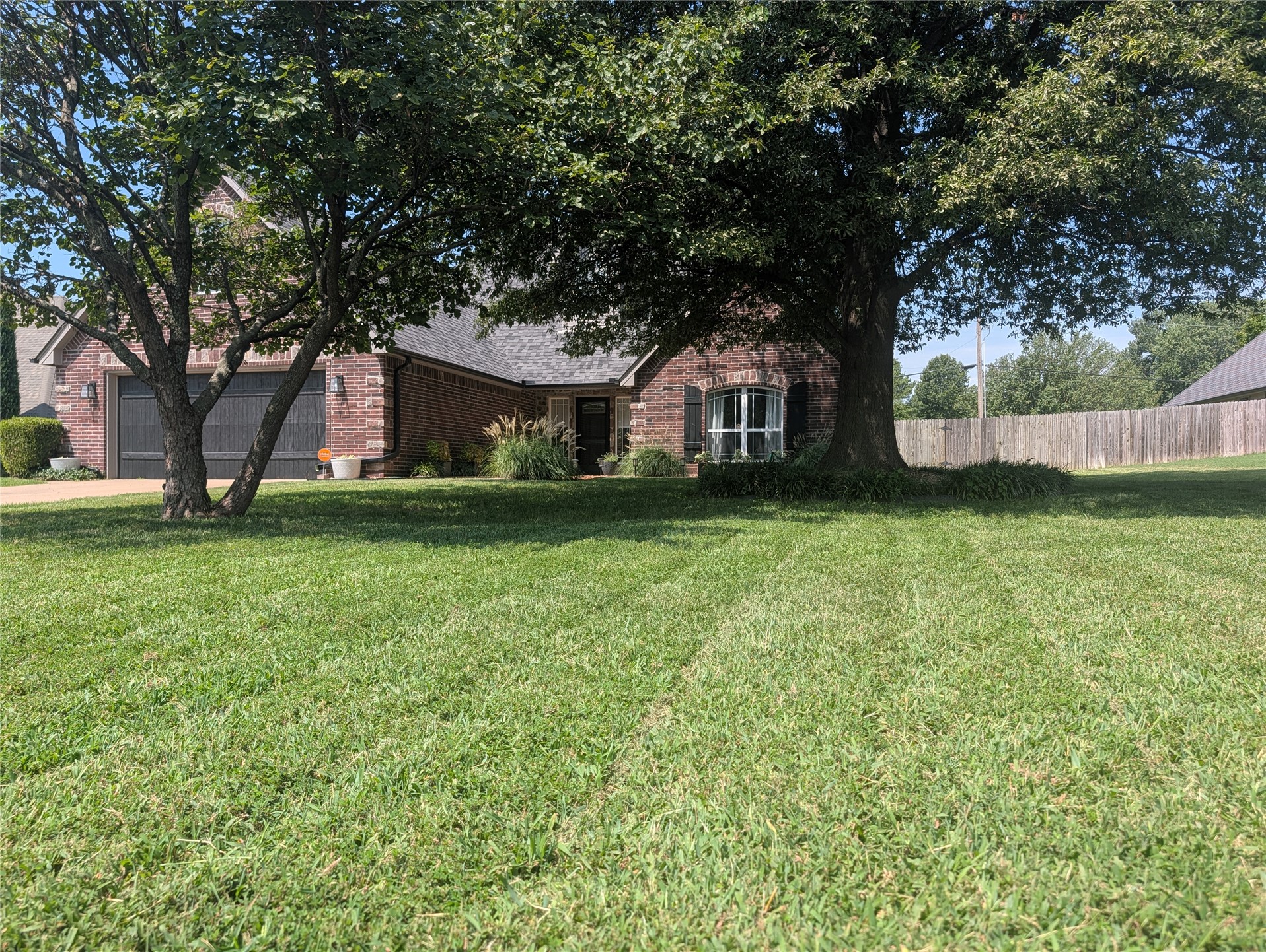 25600 Briar Drive Property Photo 2