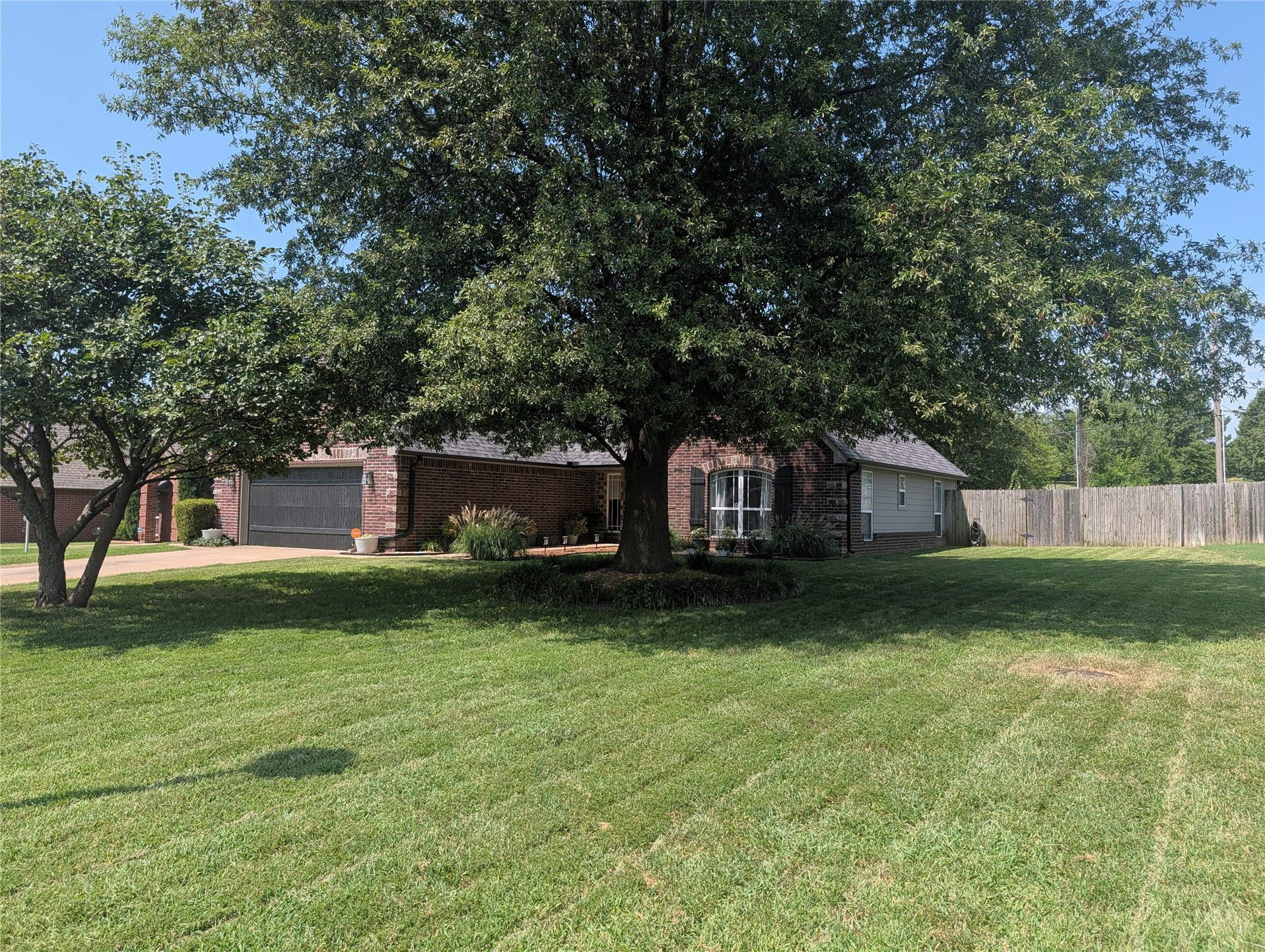 25600 Briar Drive Property Photo 3