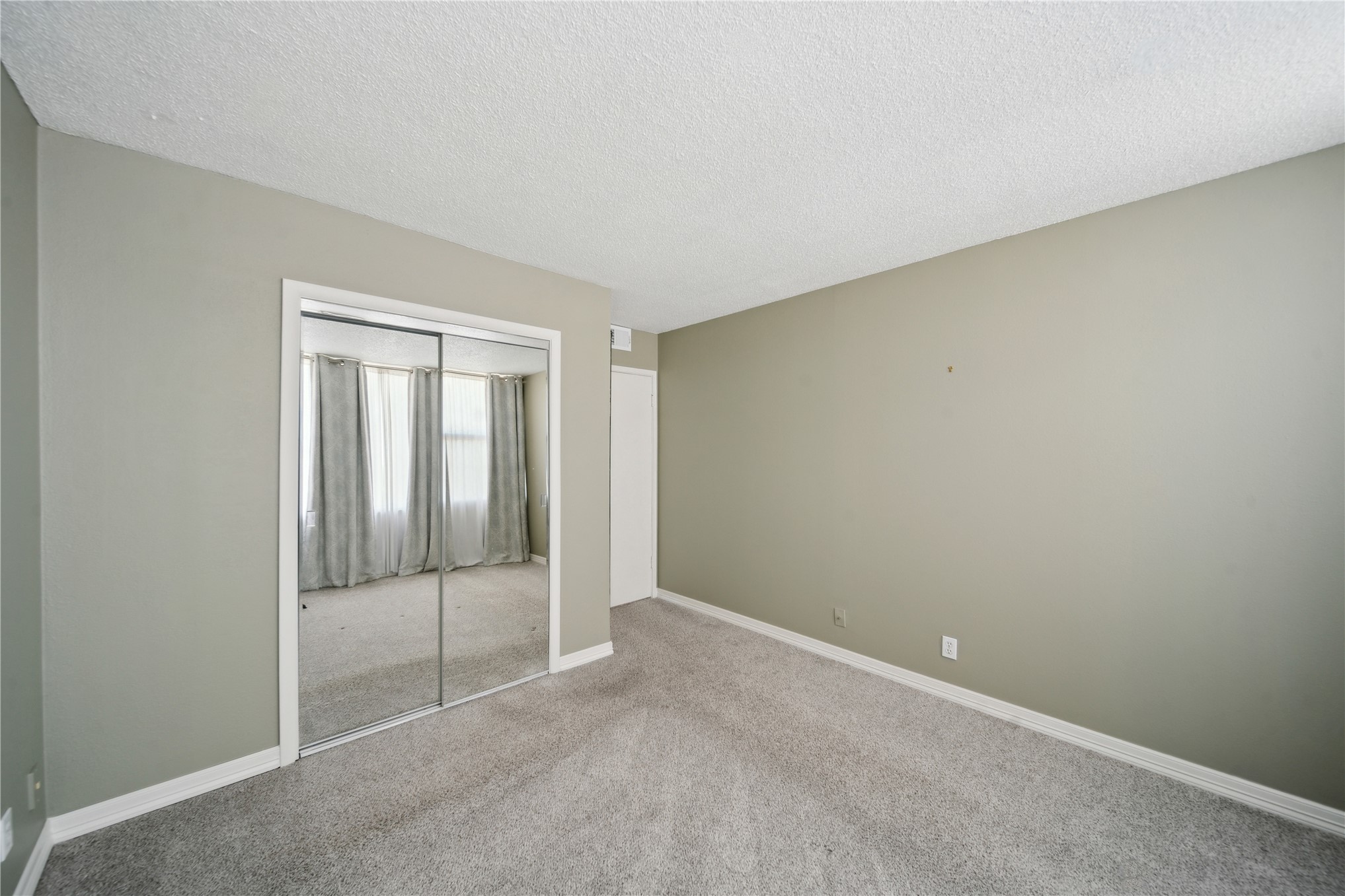 410 W 7th Street 929 Property Photo 16