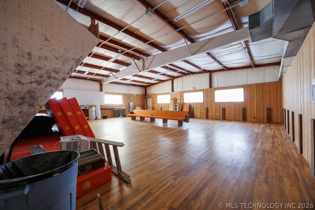 218 S Creek Avenue Property Photo 28