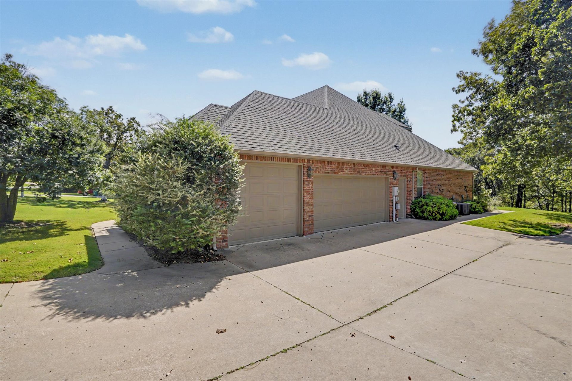 11190 S 55th West Avenue Property Photo 38
