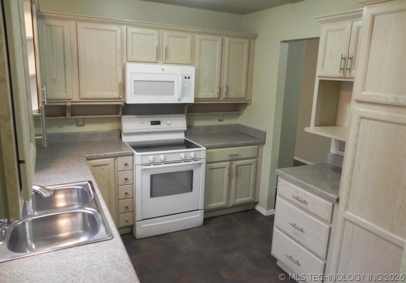 1238 E 144th Street Property Photo 6