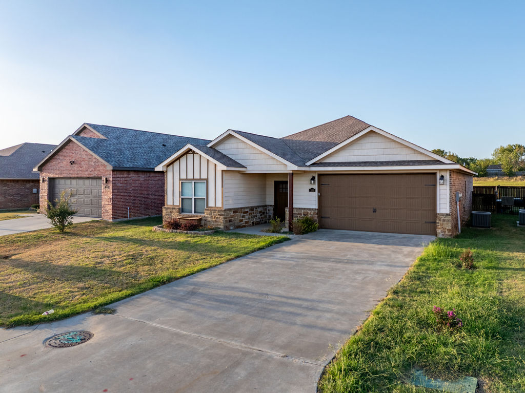 108 Tallgrass Street Property Photo 1