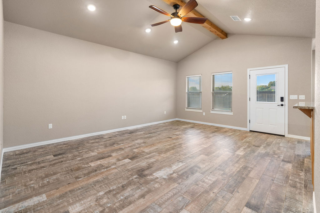 108 Tallgrass Street Property Photo 16