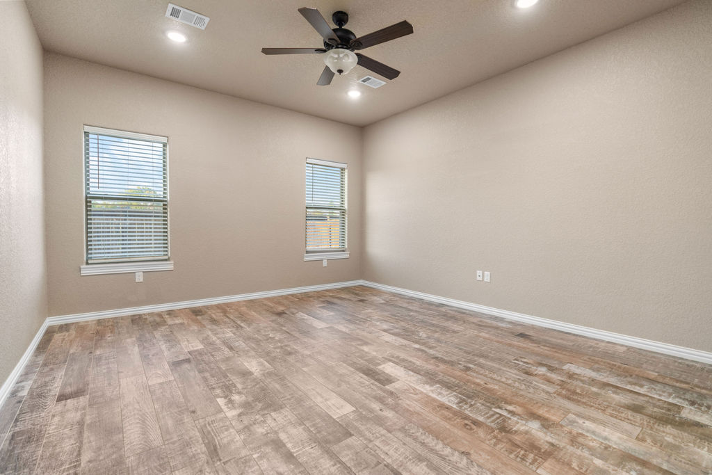 108 Tallgrass Street Property Photo 21
