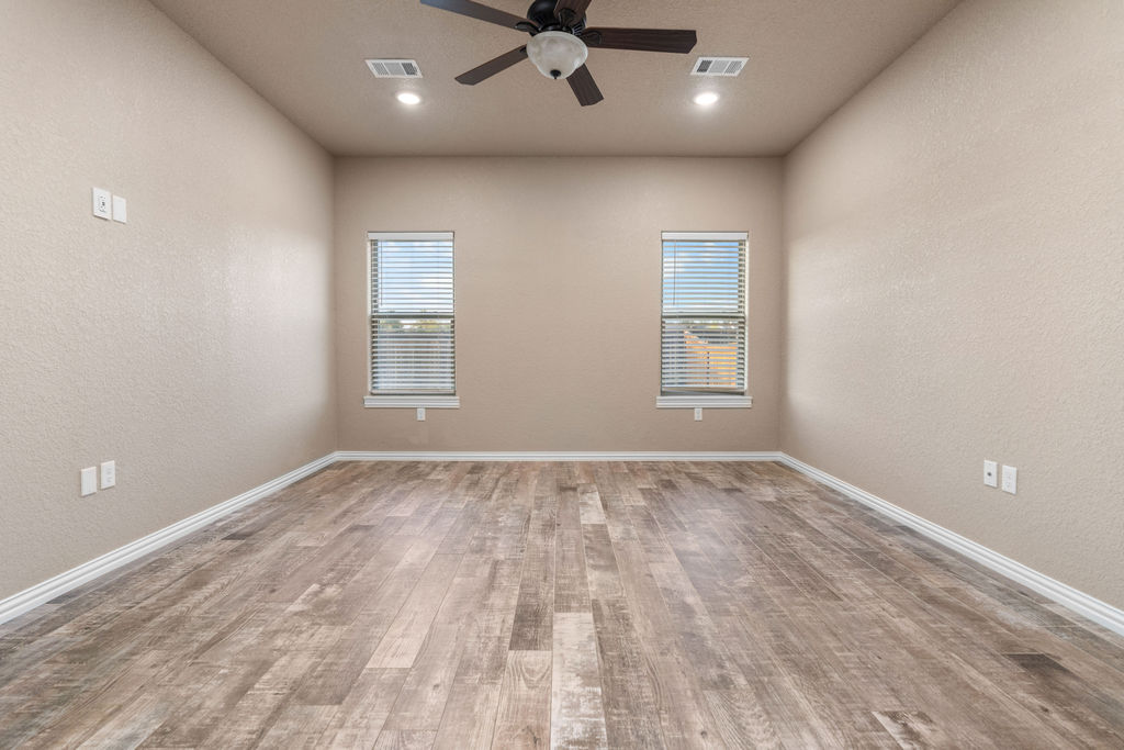 108 Tallgrass Street Property Photo 22