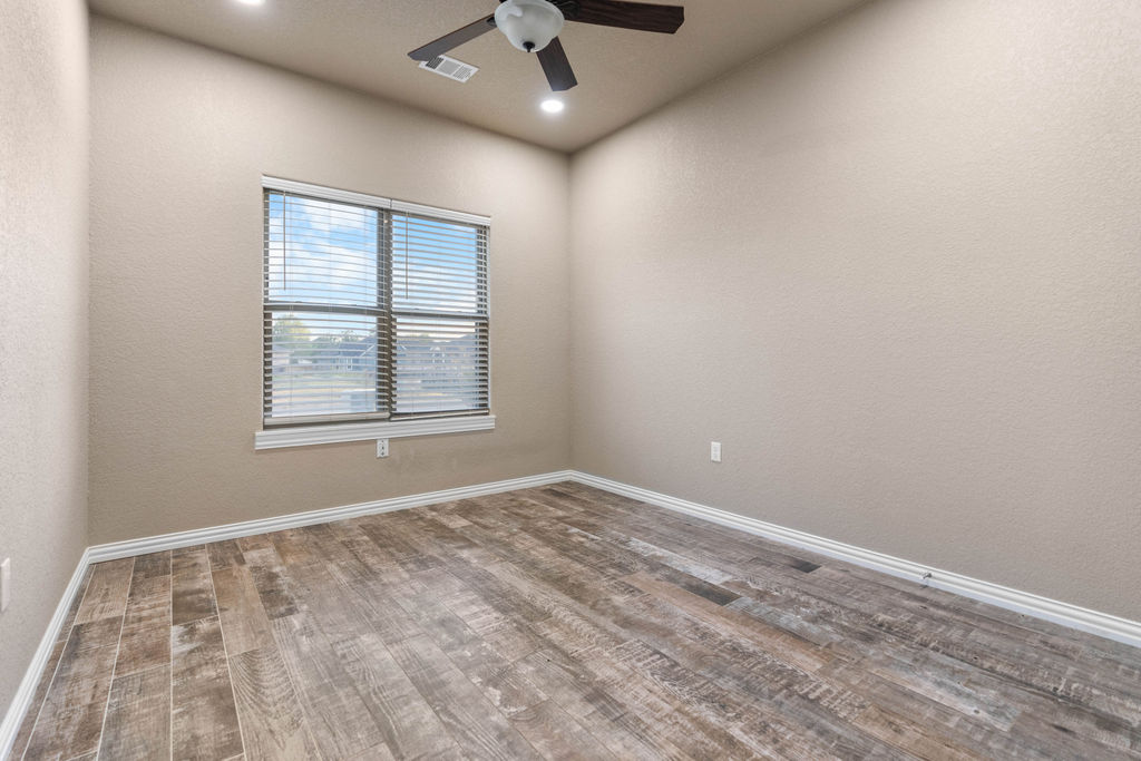 108 Tallgrass Street Property Photo 29