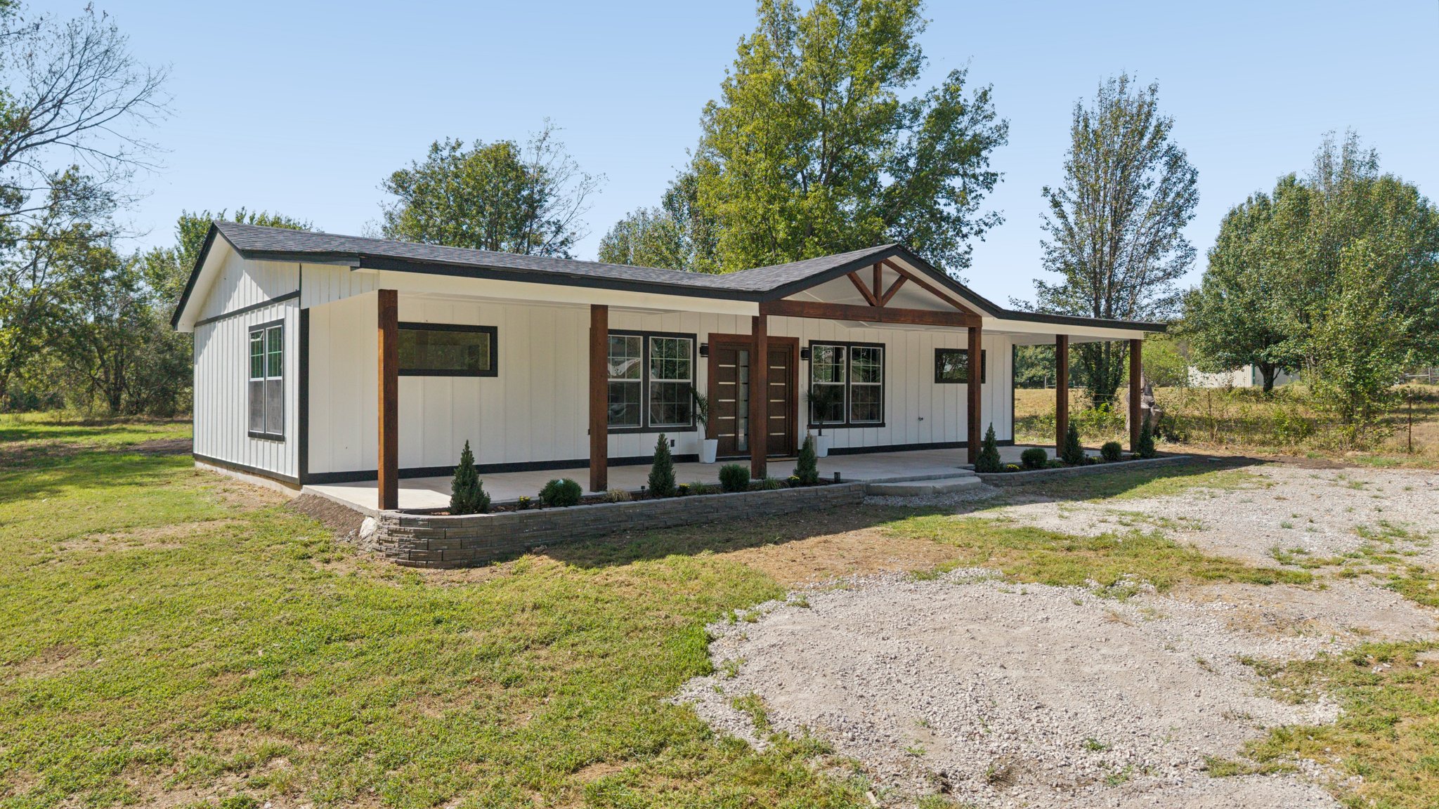 16254 E 410 Road Property Photo 3