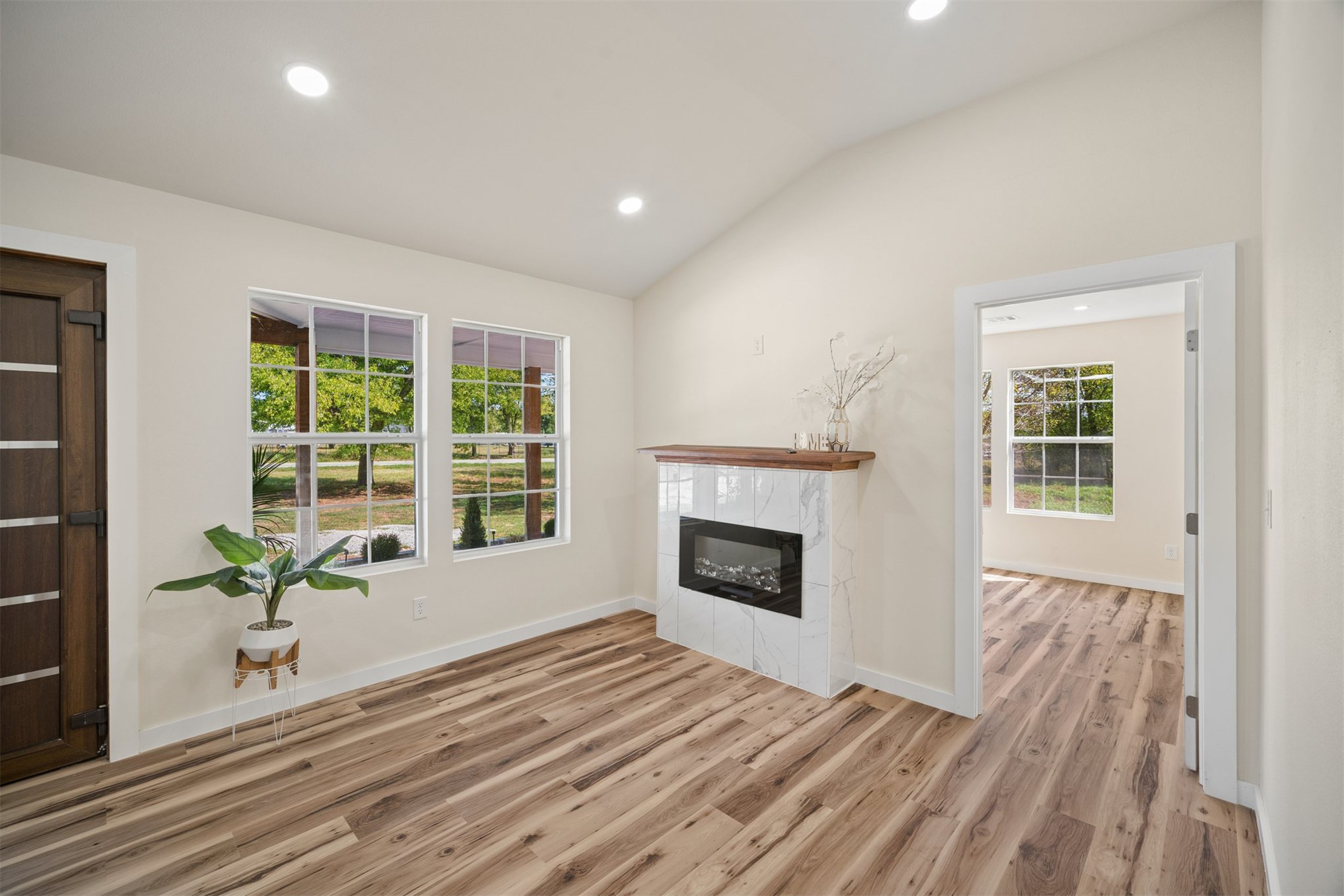 16254 E 410 Road Property Photo 8