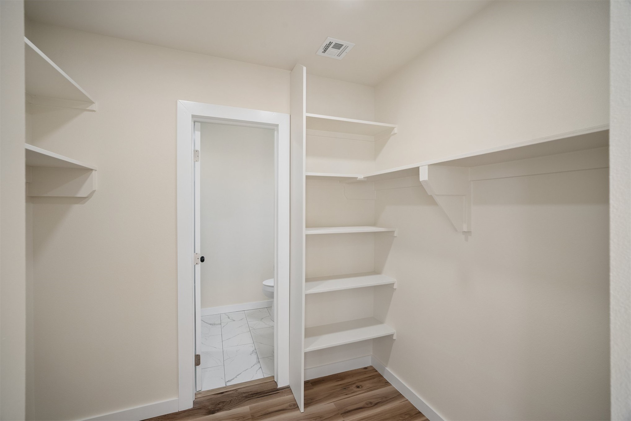 16254 E 410 Road Property Photo 11