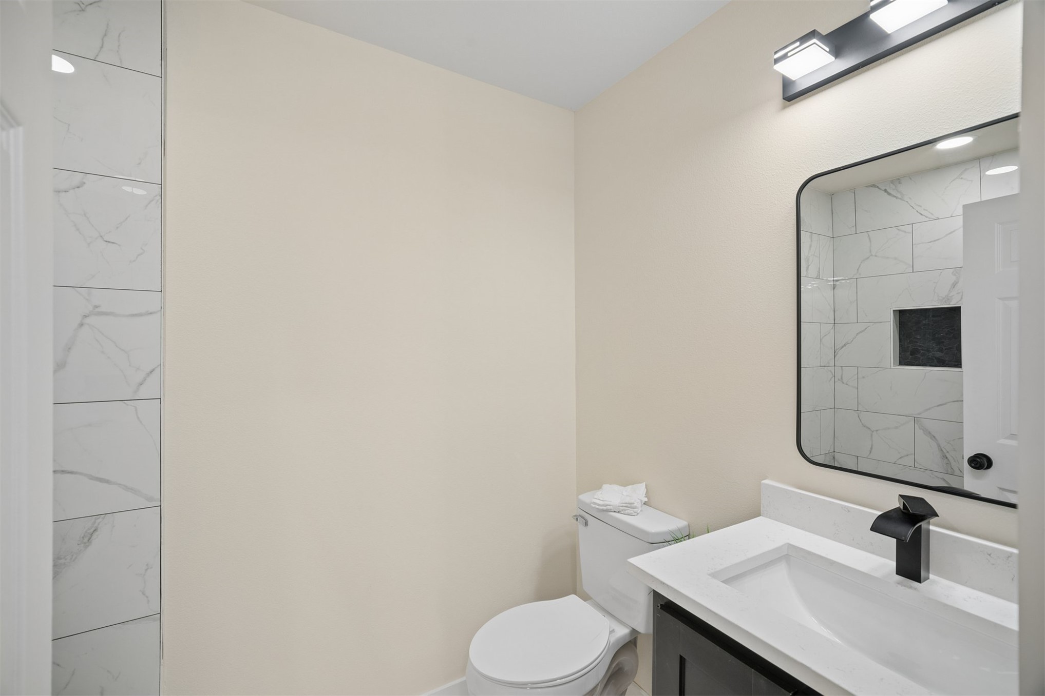 16254 E 410 Road Property Photo 12