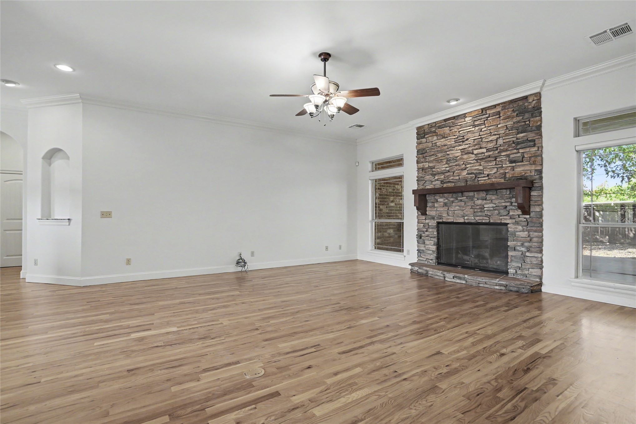16238 S 43rd Avenue E Property Photo 9