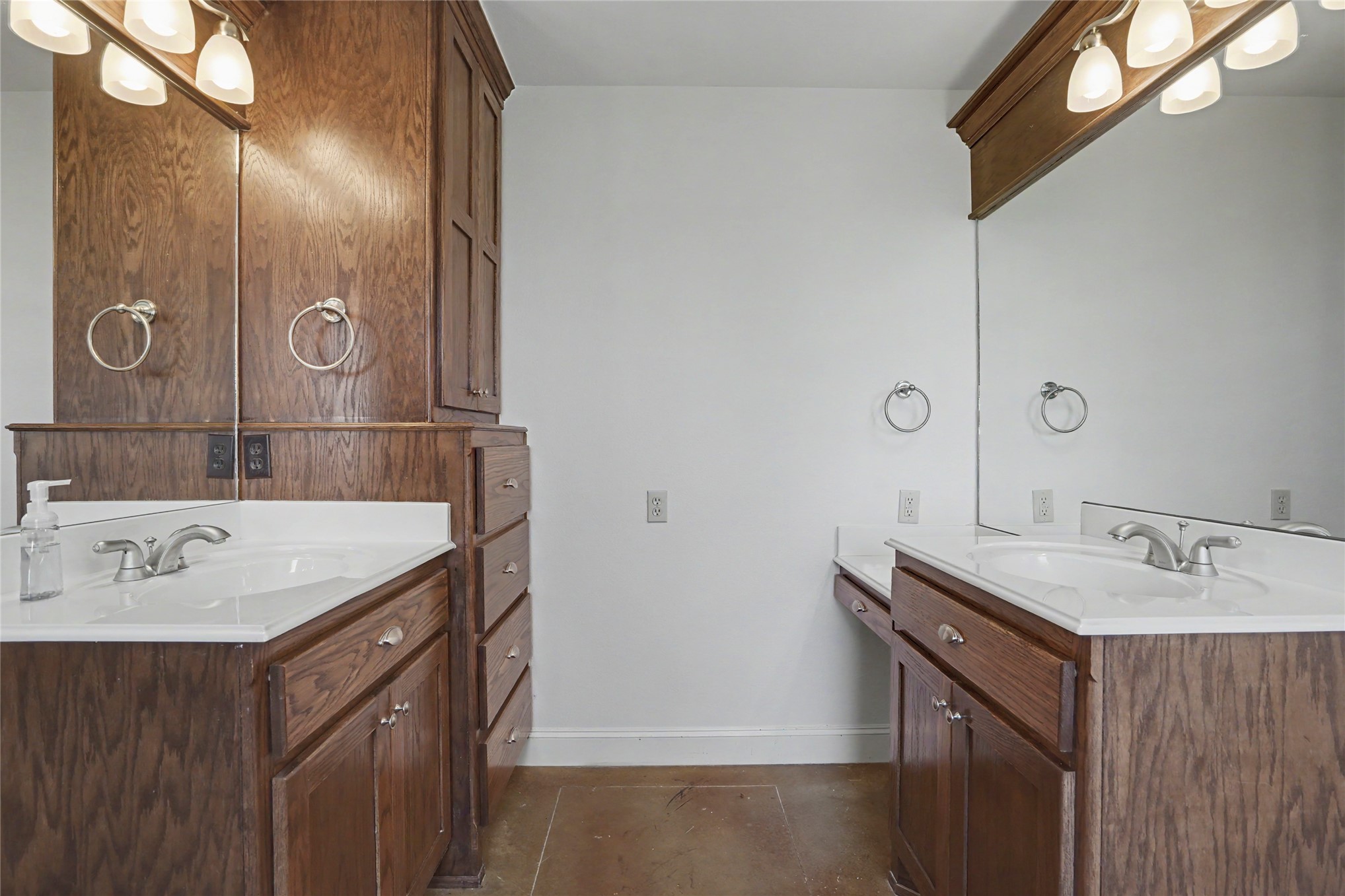 16238 S 43rd Avenue E Property Photo 27
