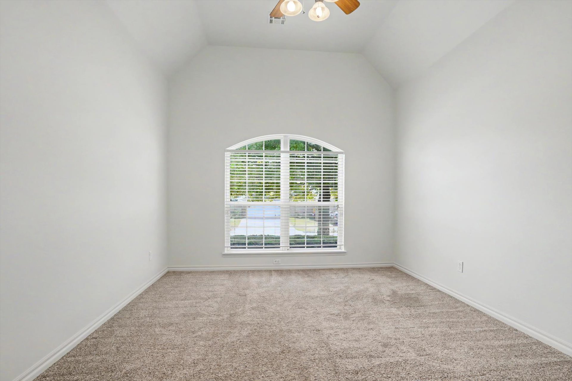 4651 E 144th Place S Property Photo 32